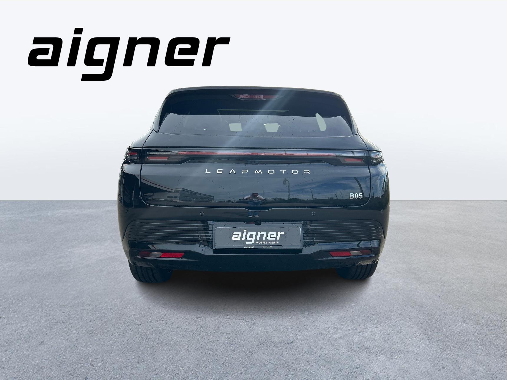 LEAPMOTOR B05 EV-image-3