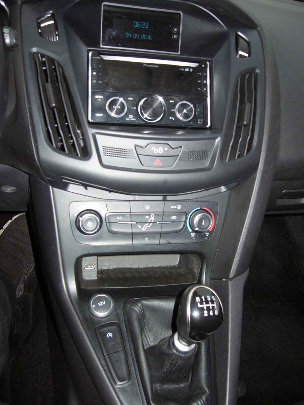 FORD Focus 1.0 SCTi Trend-image-5