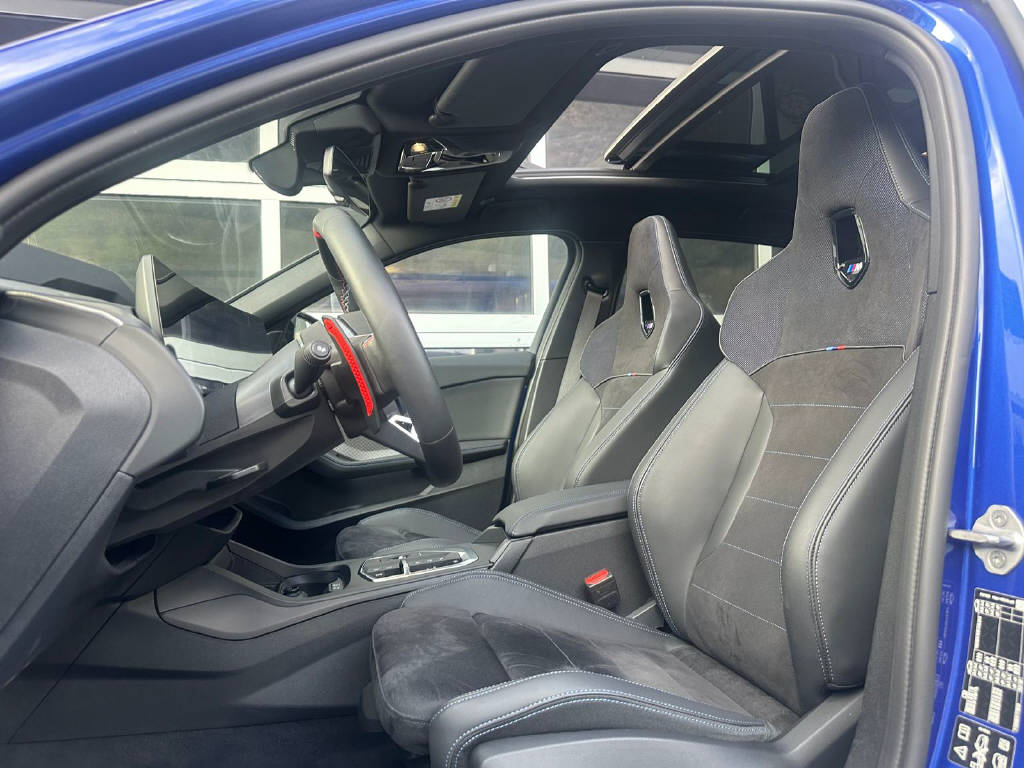 BMW M135i xDrive (CH)-image-5