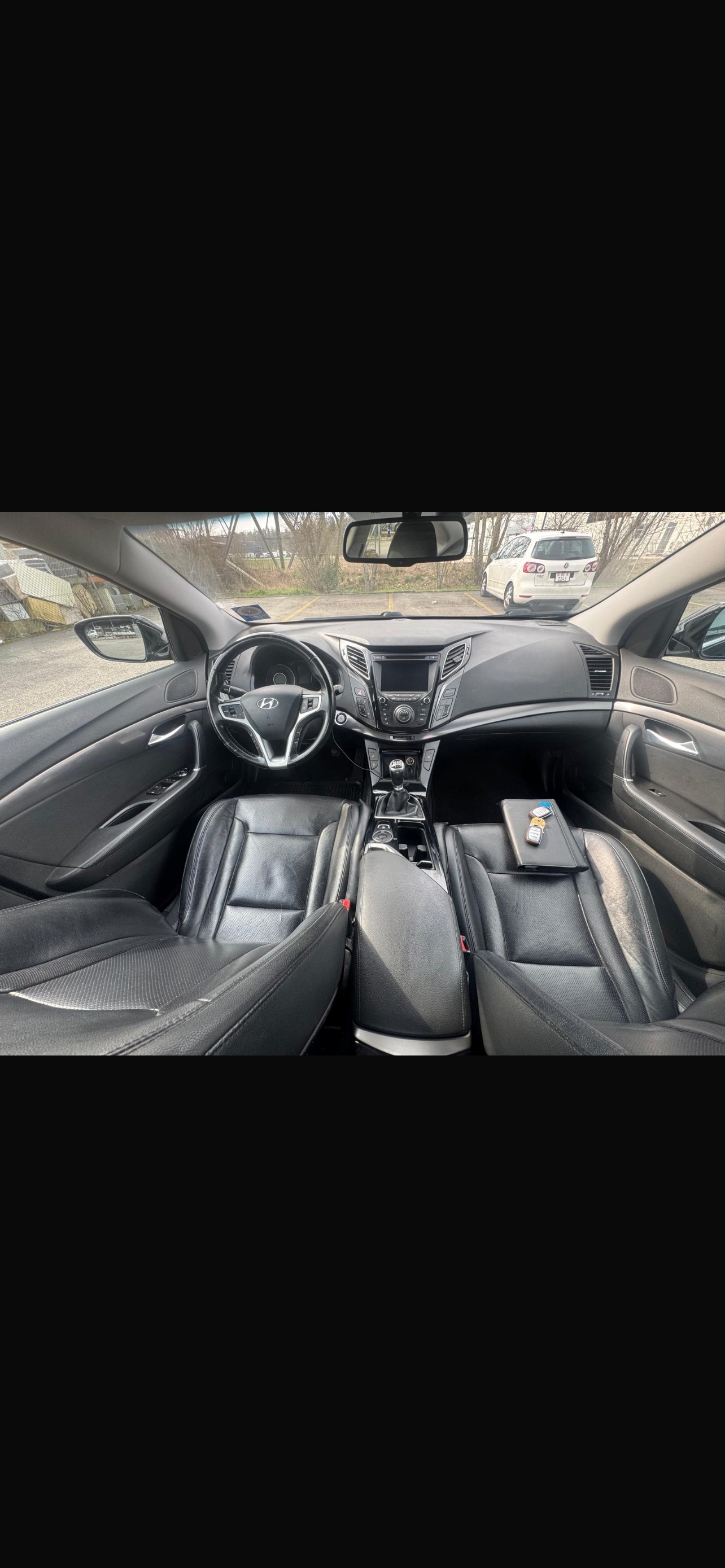 HYUNDAI i40-image-10