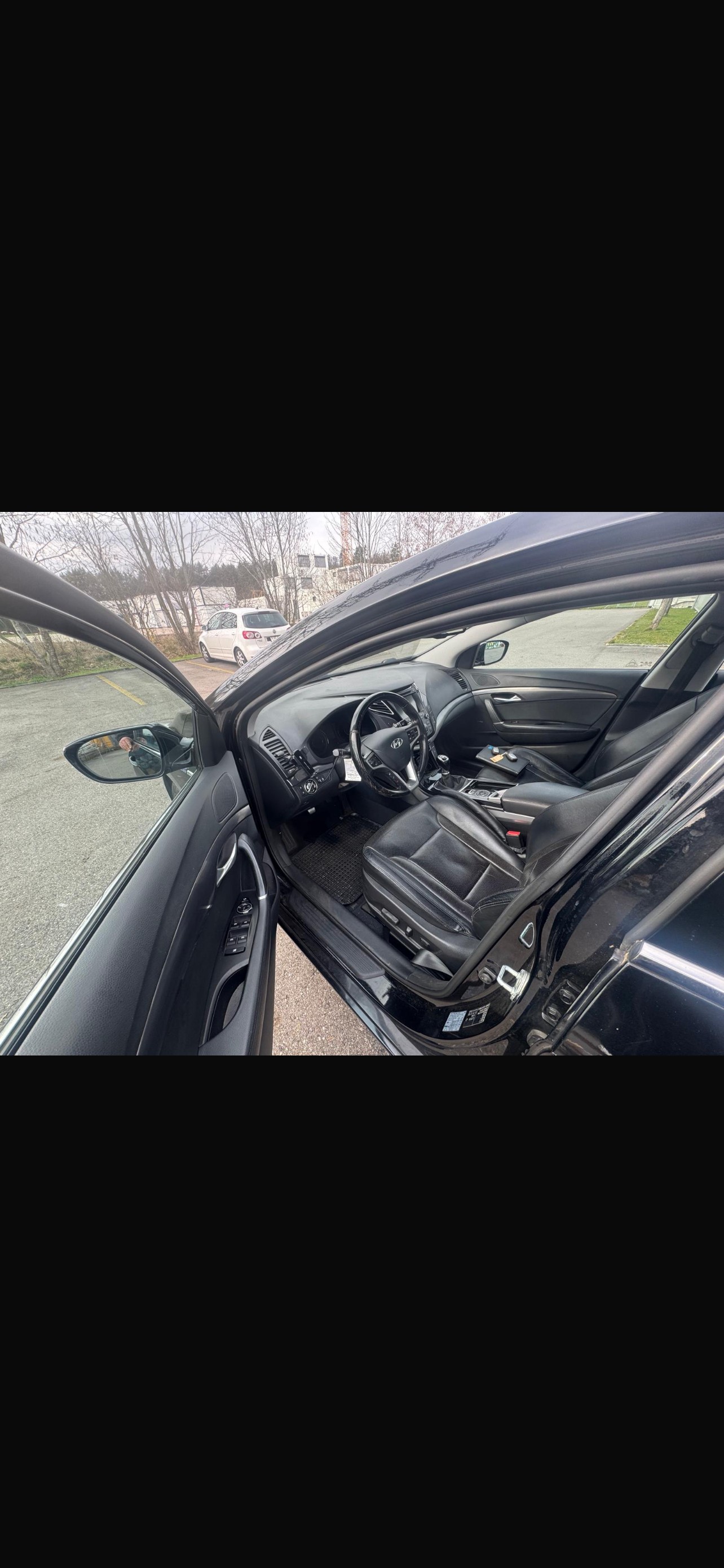 HYUNDAI i40-image-6