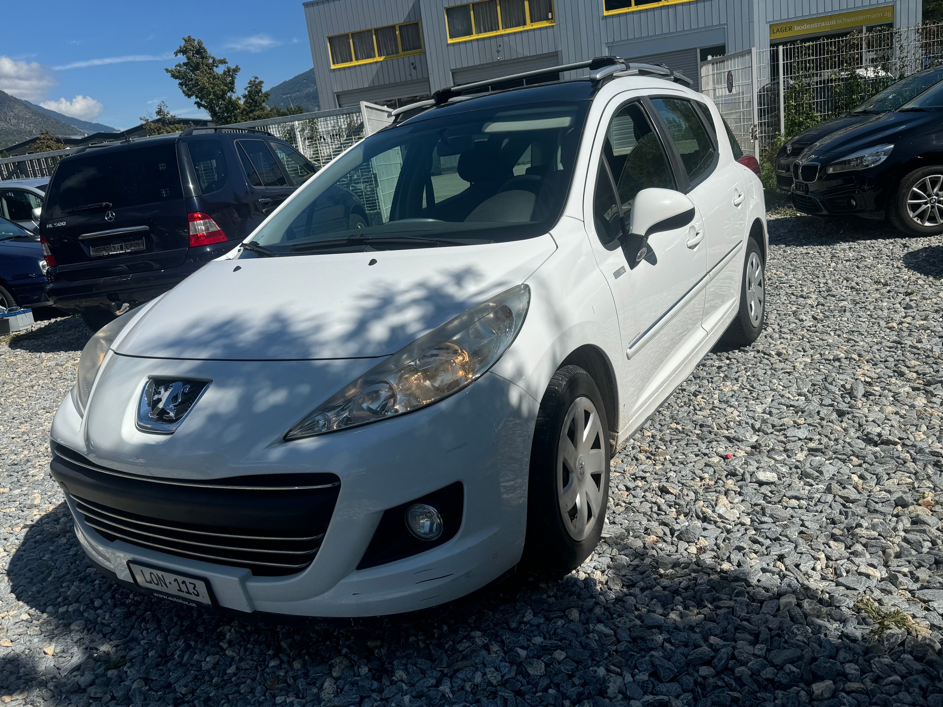 PEUGEOT 207 SW 1.4 16V Sport-image-2