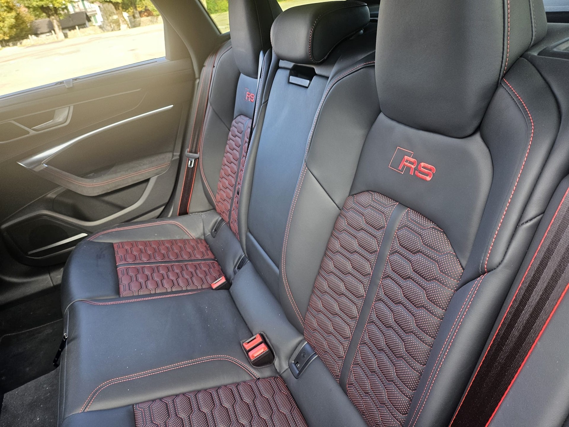 AUDI RS6 Avant 4.0 TFSI V8 Performance quattro-image-12