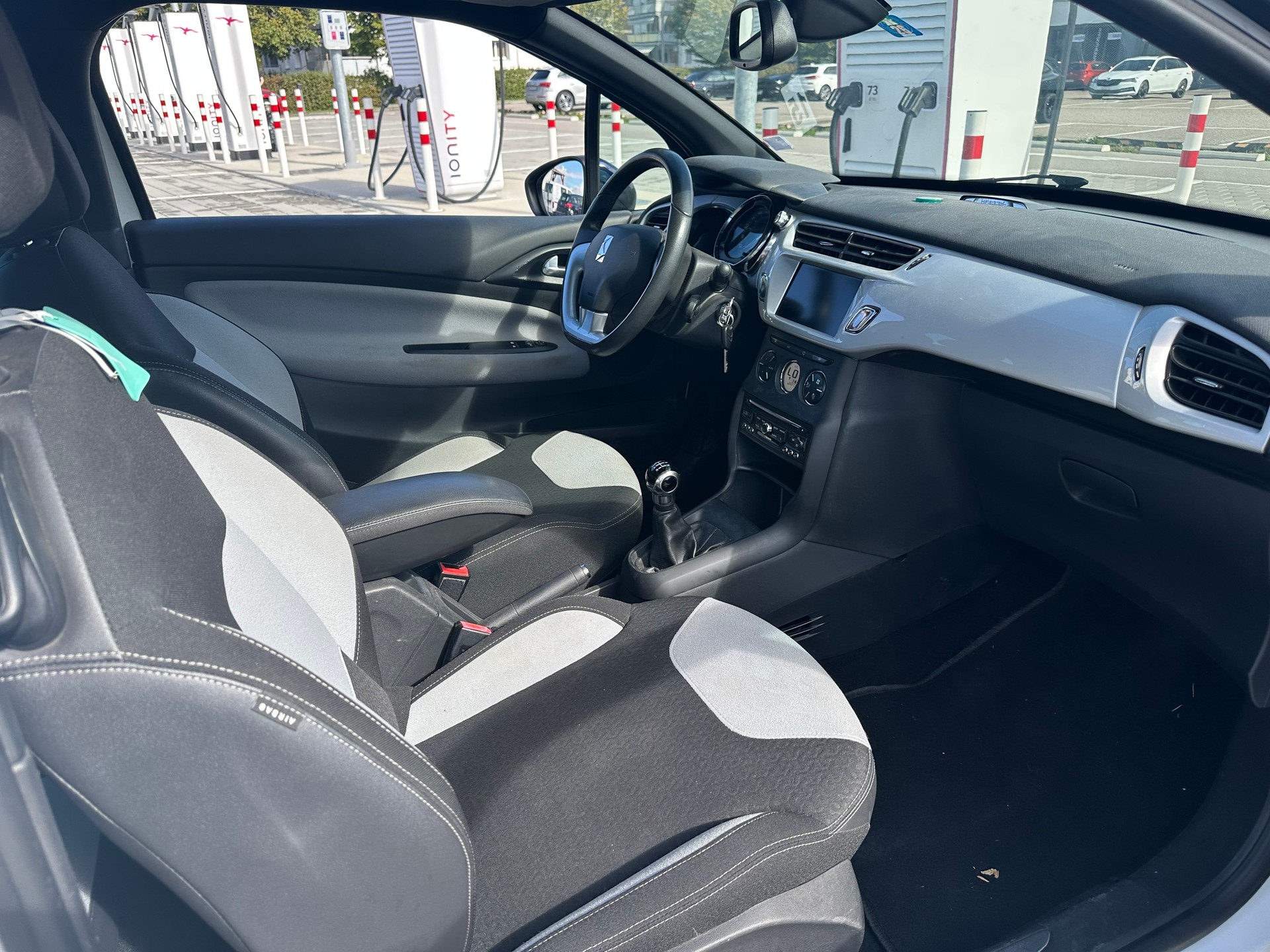 DS AUTOMOBILES DS3 Cabrio 1.2 VTi Chic-image-4