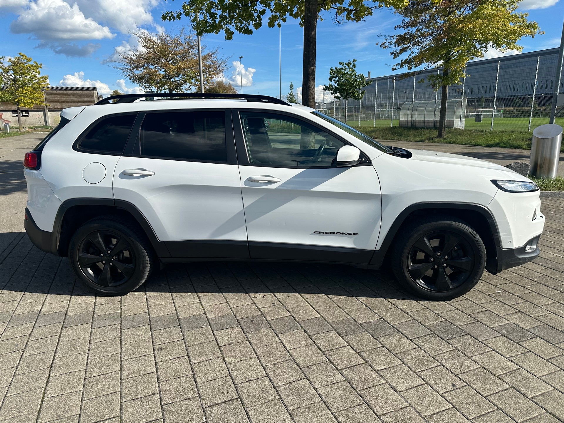 JEEP Cherokee 2.2TD Night Eagle AWD 9ATX AD-image-3