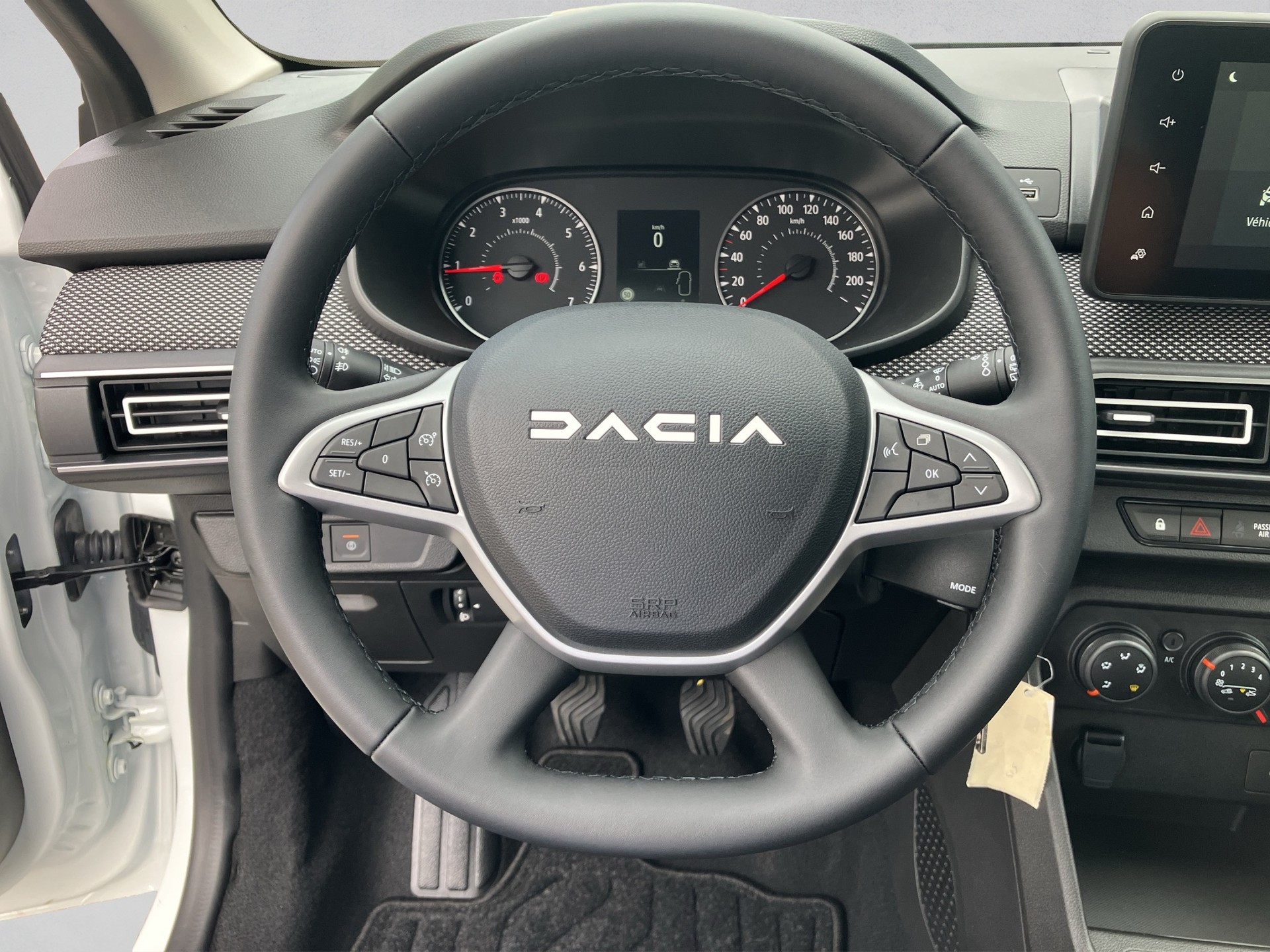 DACIA Sandero TCe 100 Expression-image-10