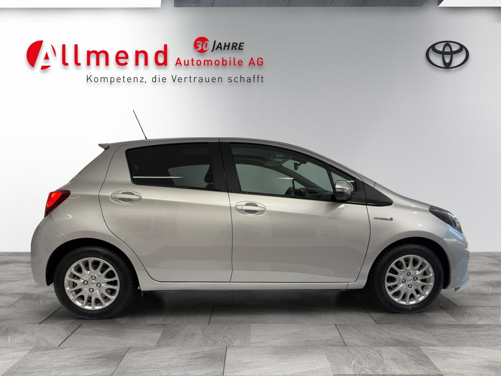TOYOTA Yaris 1.5 VVT-i HSD Sol Premium-showroom-element-3