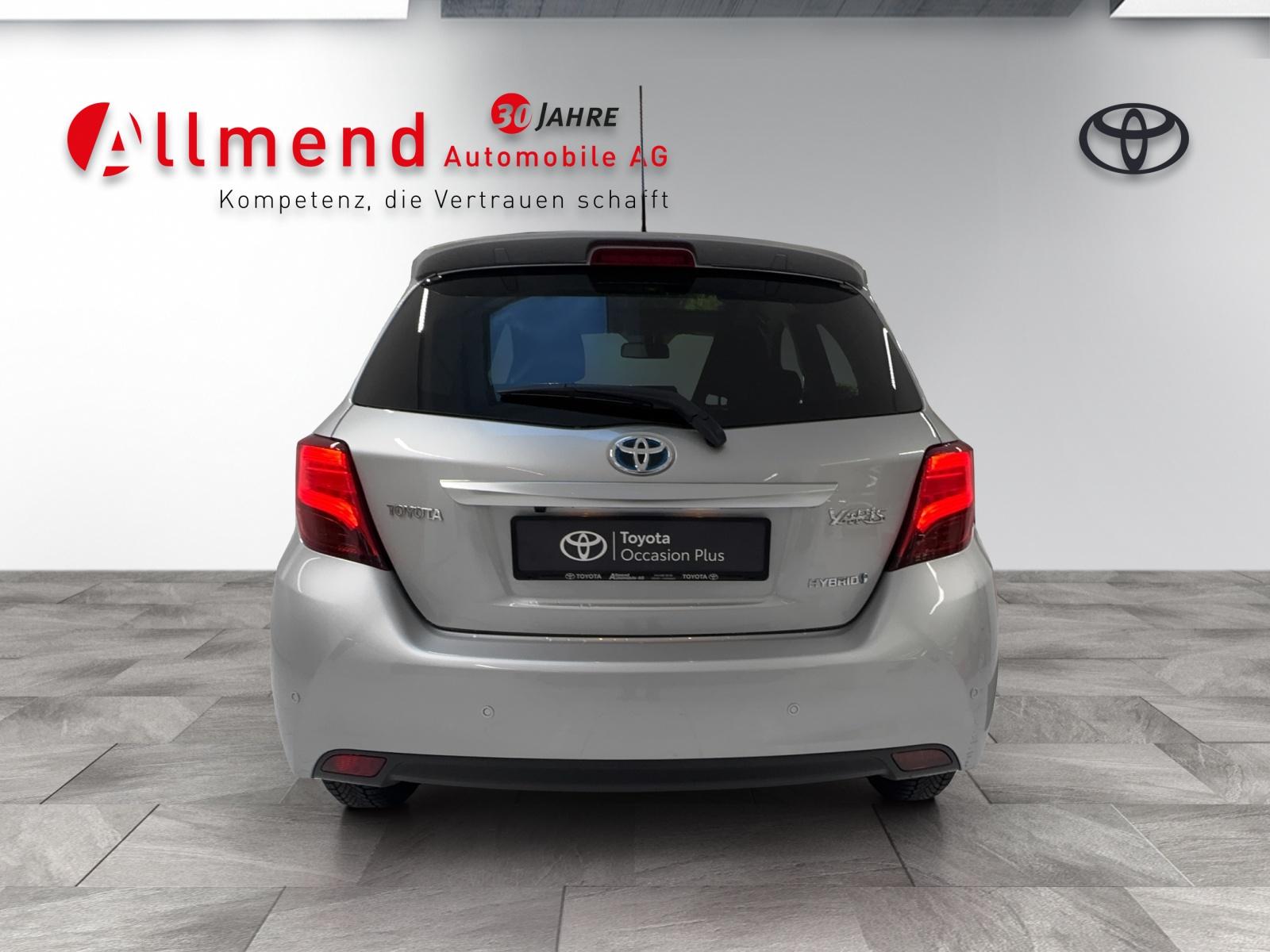 TOYOTA Yaris 1.5 VVT-i HSD Sol Premium-image-4