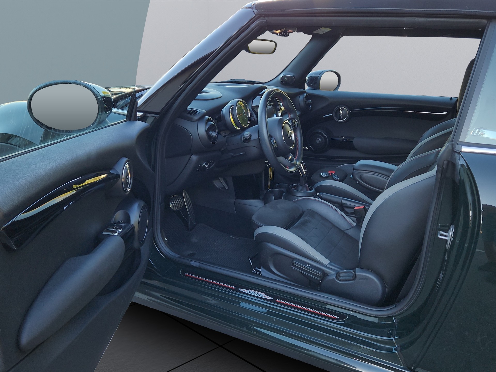 MINI Cooper John Cooper Works Cabriolet Steptronic-image-18