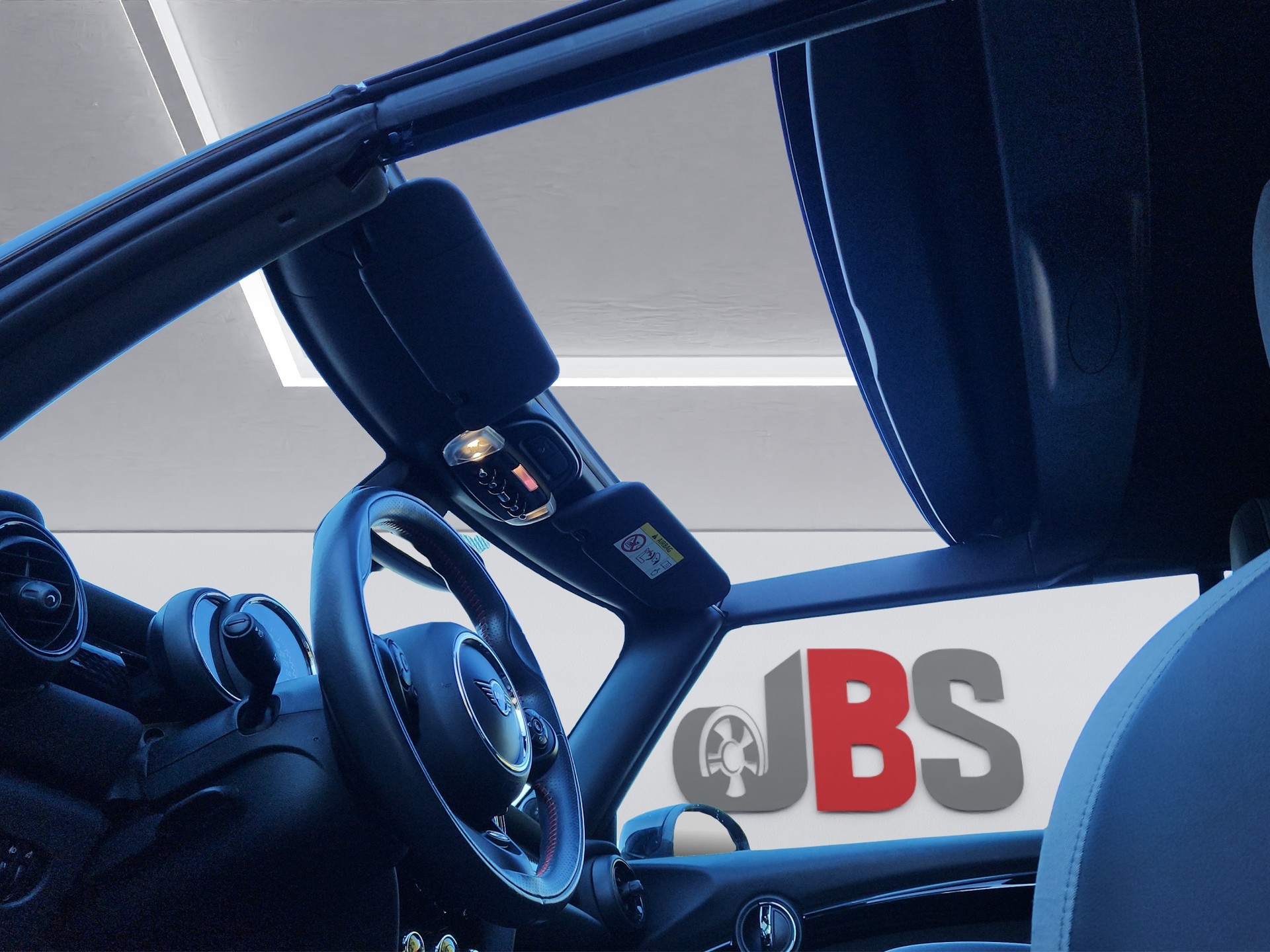 MINI Cooper John Cooper Works Cabriolet Steptronic-image-20