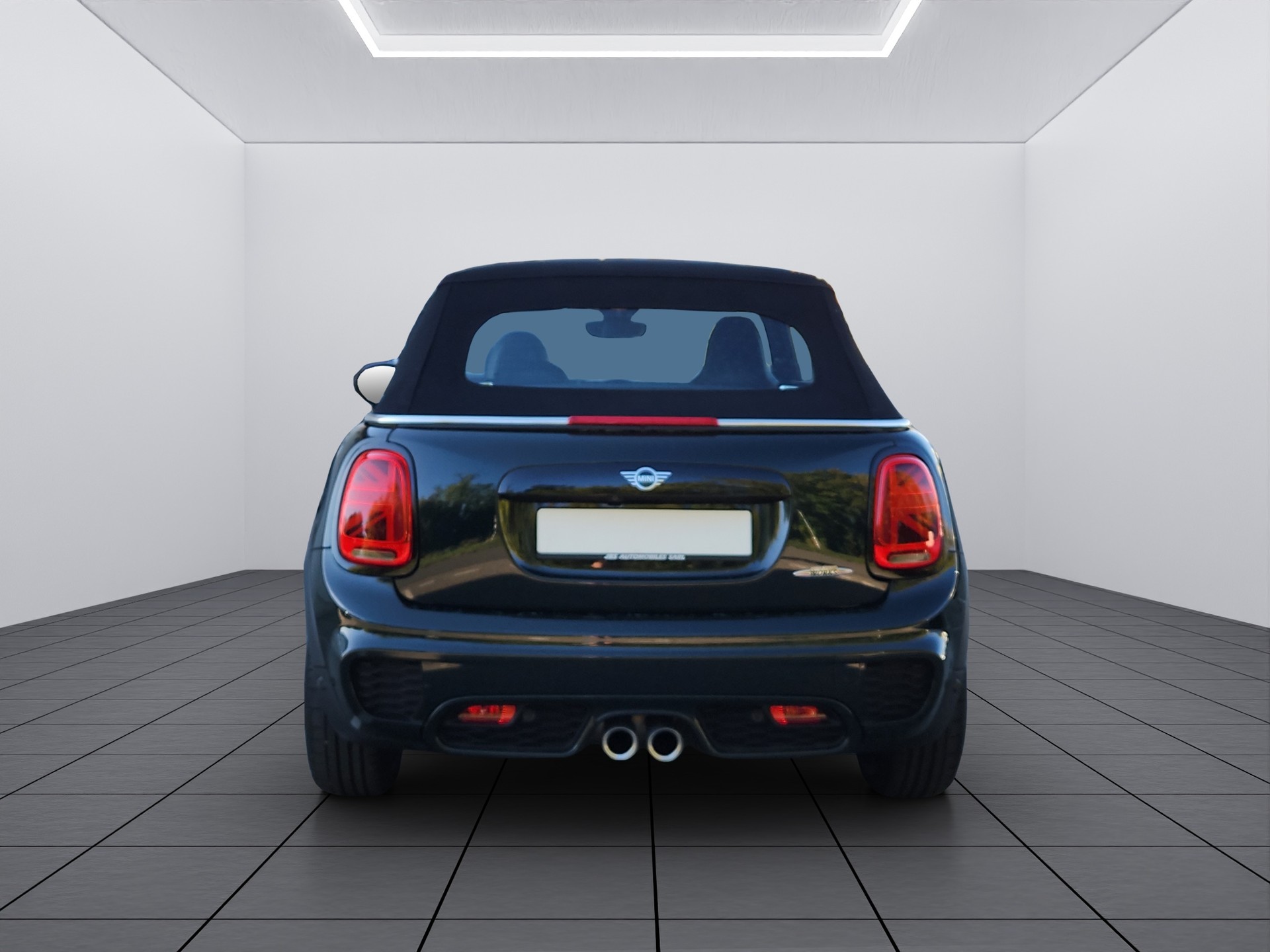 MINI Cooper John Cooper Works Cabriolet Steptronic-image-4
