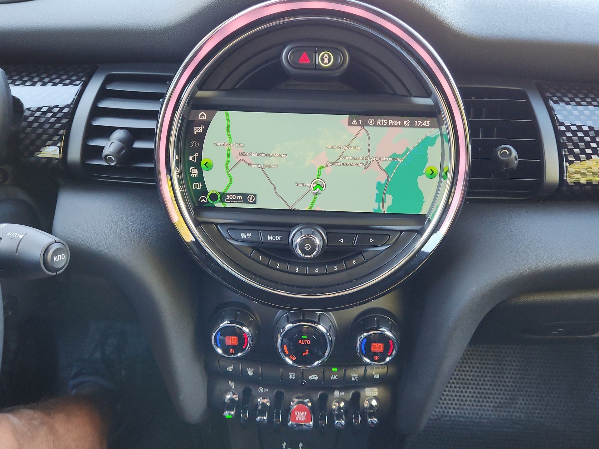 MINI Cooper John Cooper Works Cabriolet Steptronic-image-15