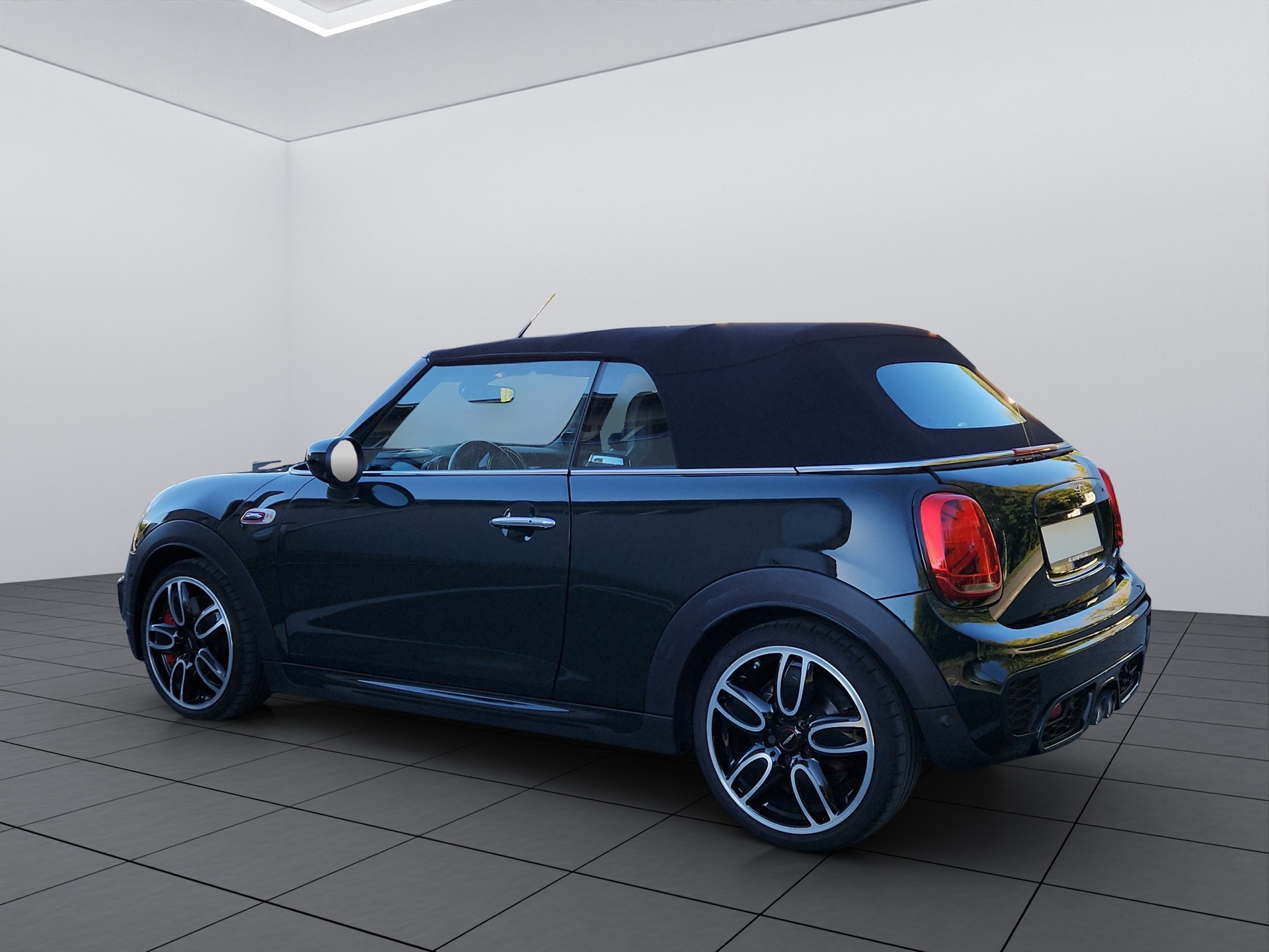 MINI Cooper John Cooper Works Cabriolet Steptronic-image-3
