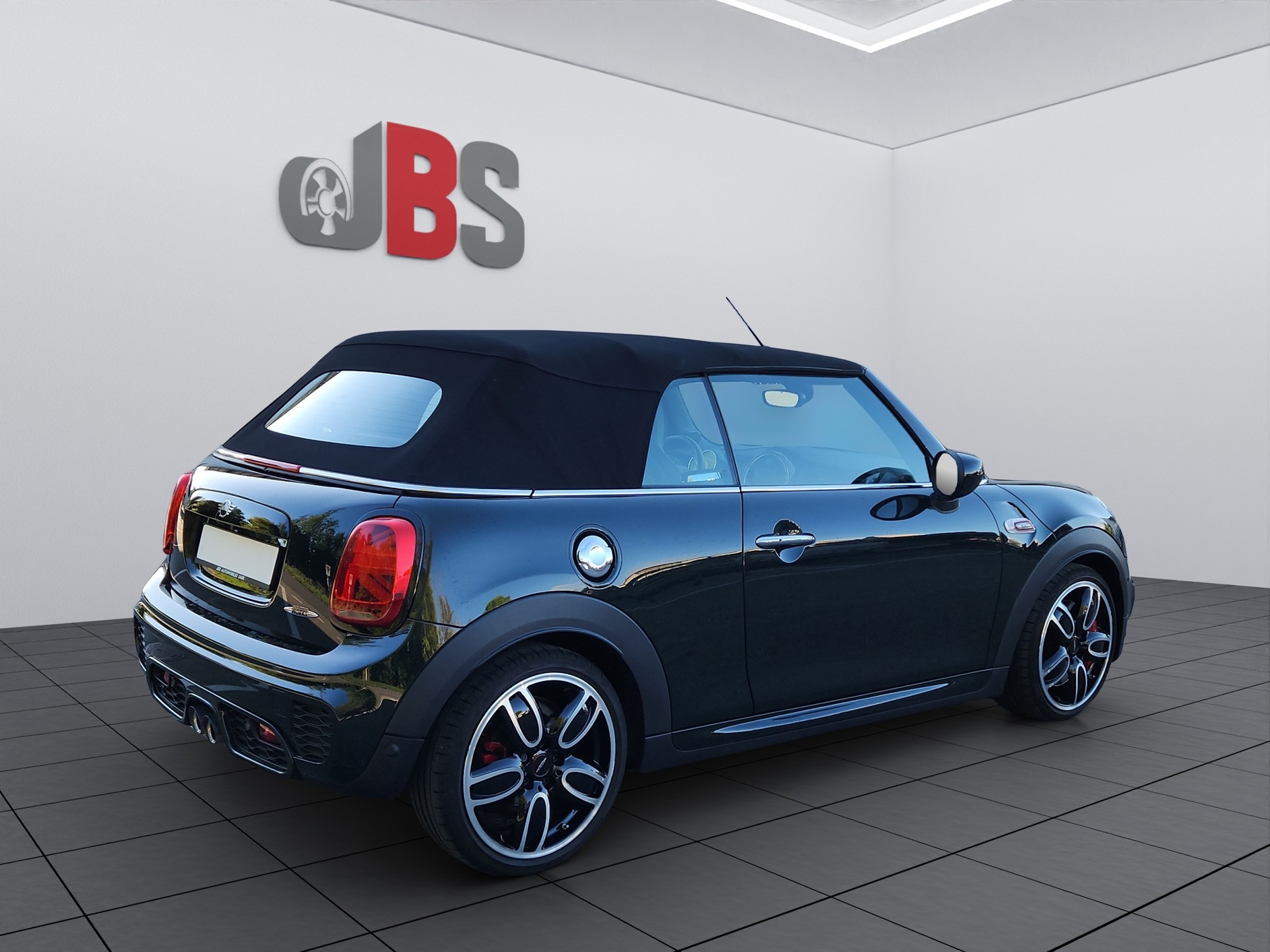 MINI Cooper John Cooper Works Cabriolet Steptronic-image-5