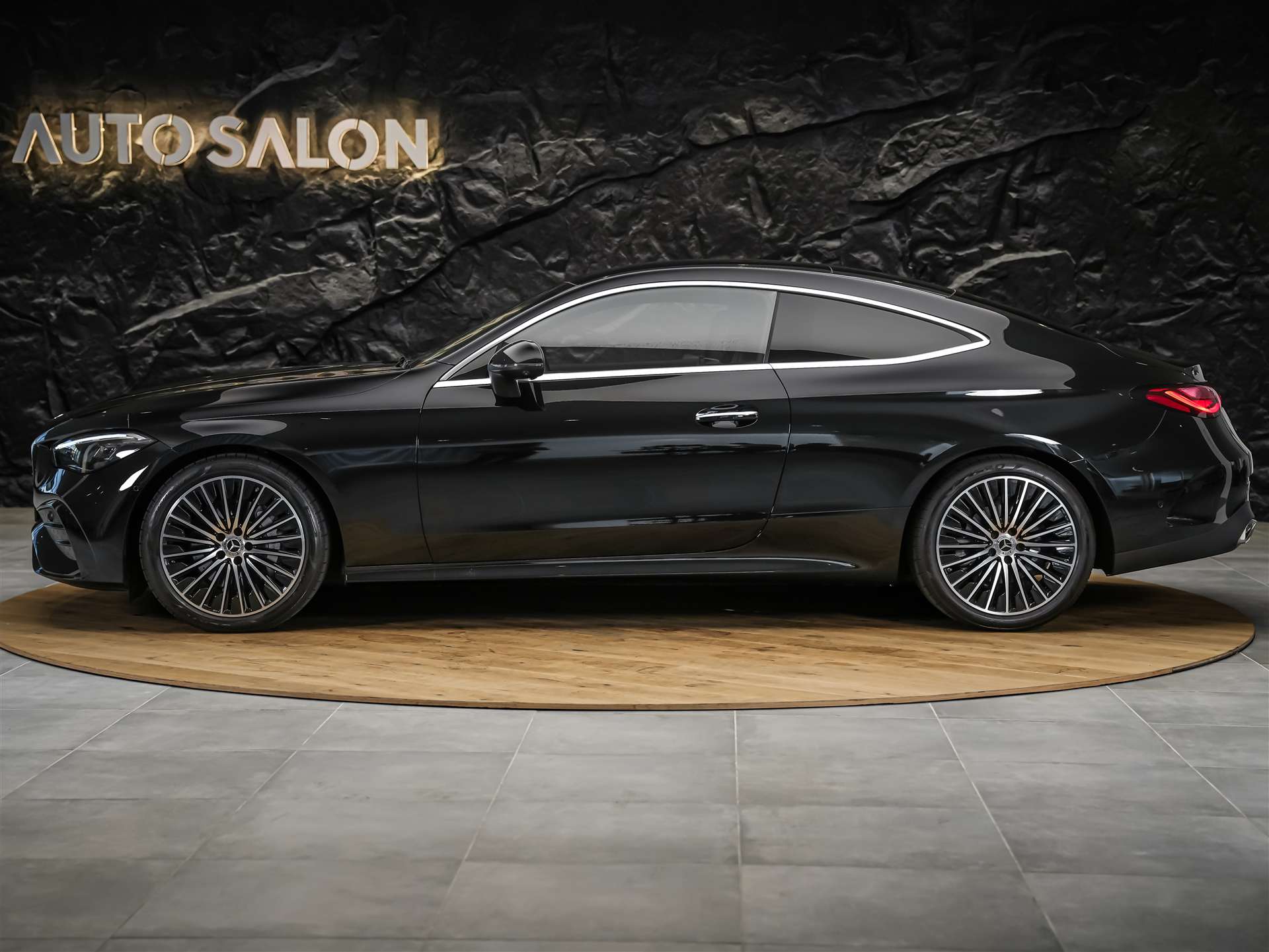 MERCEDES-BENZ CLE 200 Coupé AMG Line 9G-Tronic Werksgarantie*Digital Light*Burmester*360° Kamera*-image-1
