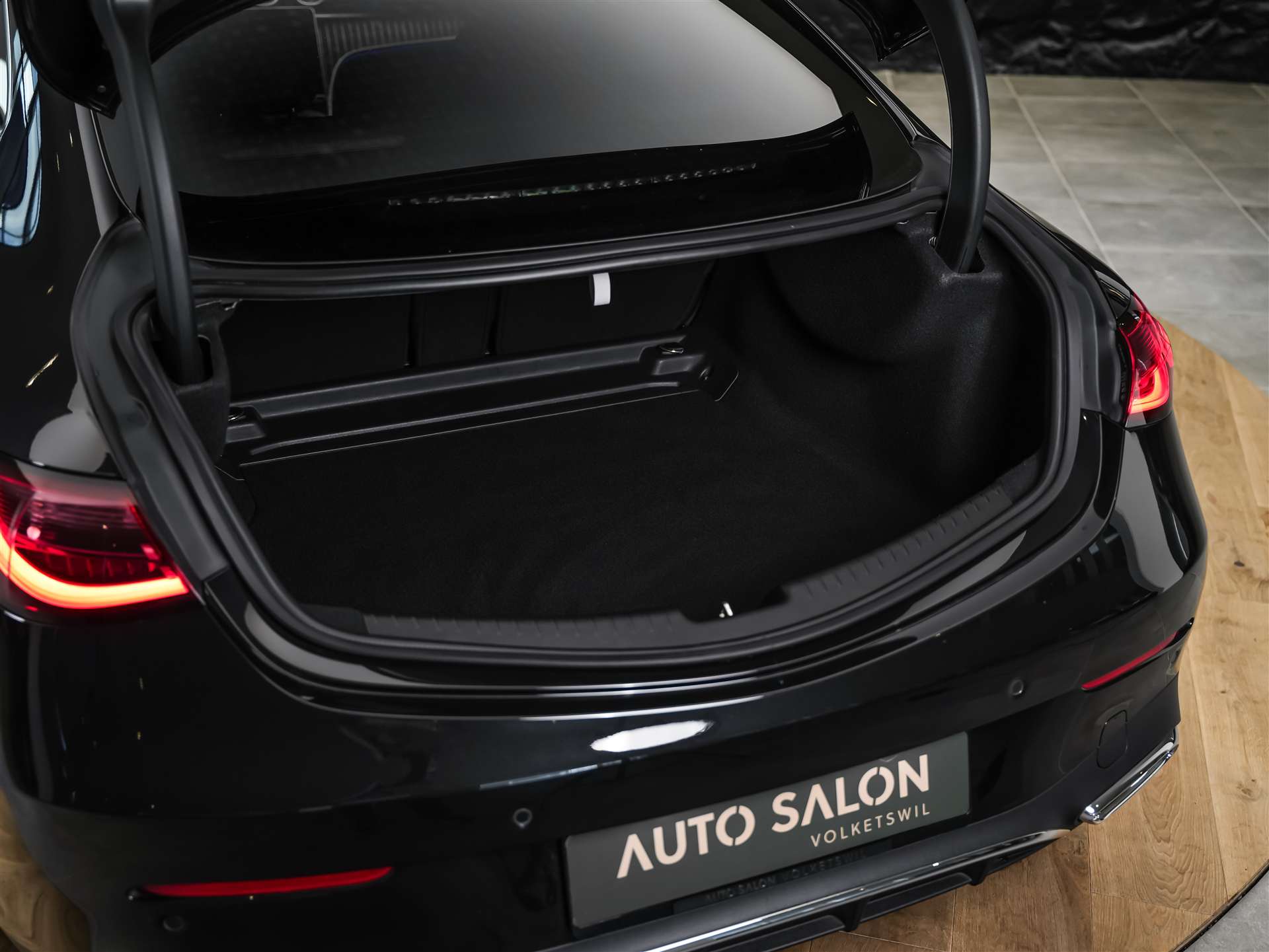 MERCEDES-BENZ CLE 200 Coupé AMG Line 9G-Tronic Werksgarantie*Digital Light*Burmester*360° Kamera*-image-43