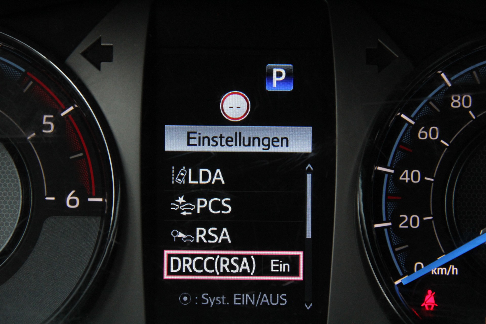TOYOTA Hilux 2.8d MHEV Invincible Double Cab 4x4 *3500Kg-ANHÄNGEKUPPLUNG* *360°-KAMERA* *LEDER* *JBL-SOUND* 4xSITZHEIZUNG-image-11