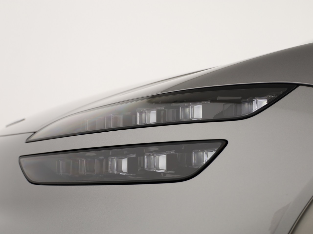 GENESIS GV60 77.4 kWh Sport AWD-image-24