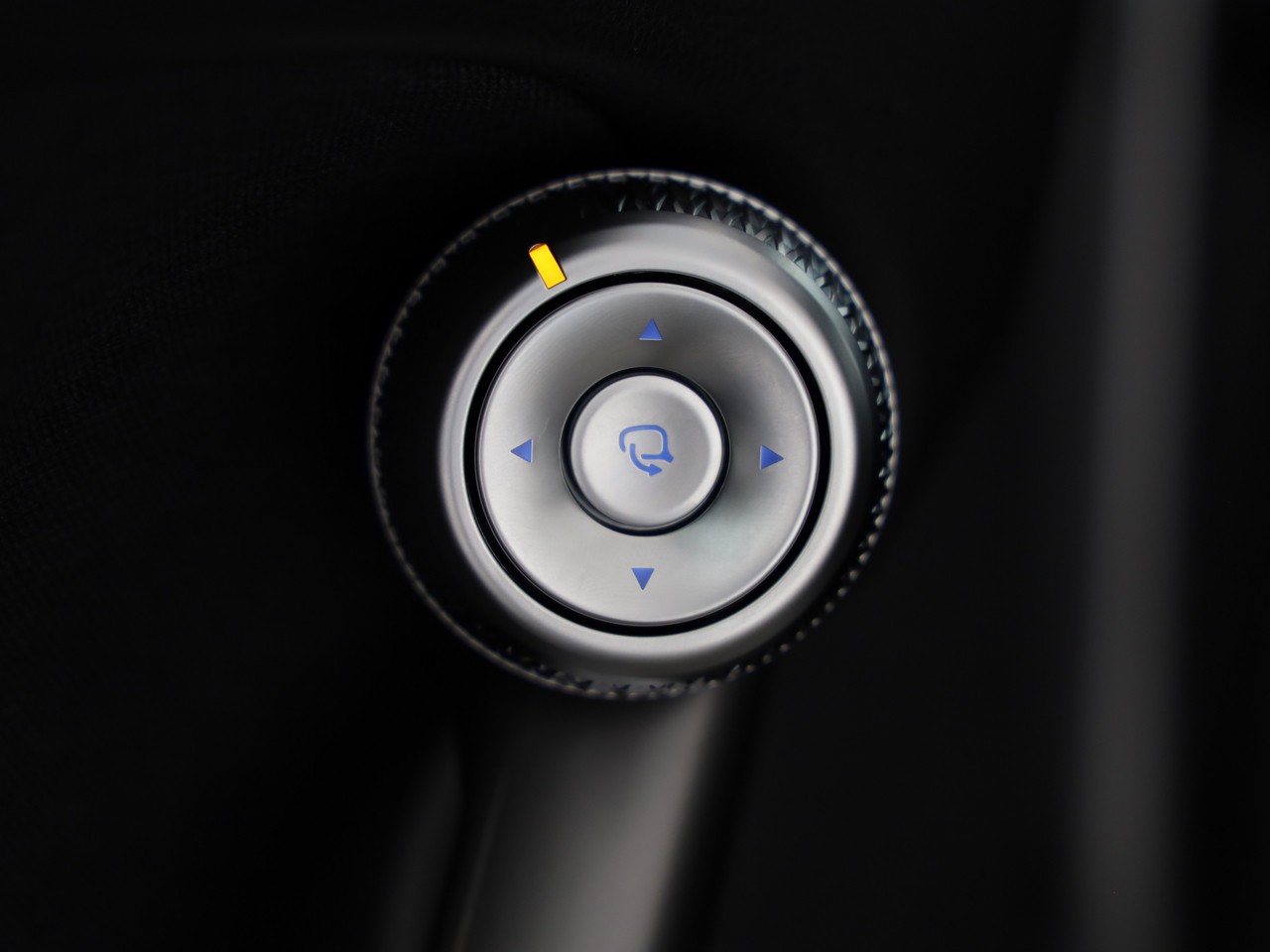 GENESIS GV60 77.4 kWh Sport AWD-image-9