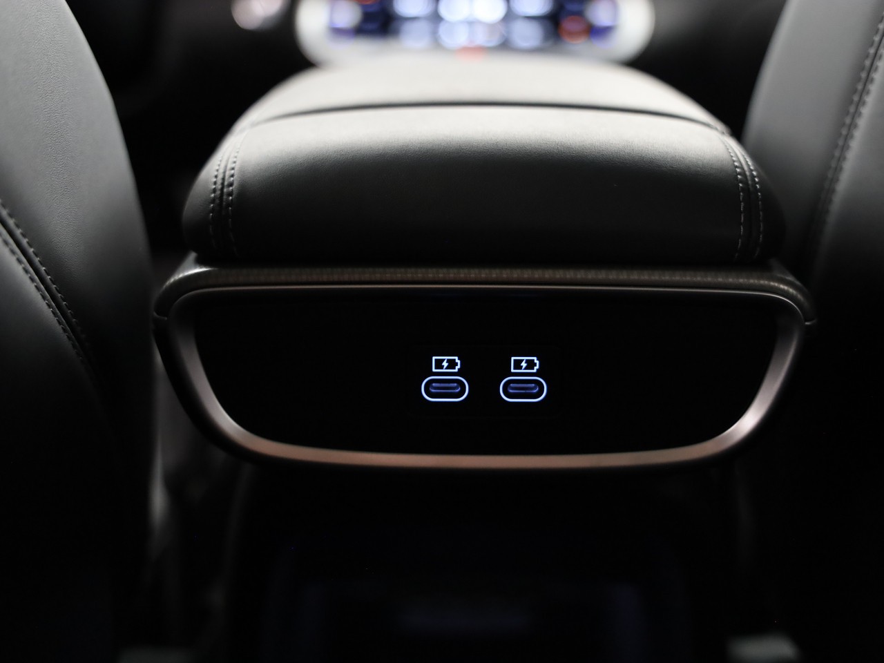 GENESIS GV60 77.4 kWh Sport AWD-image-20