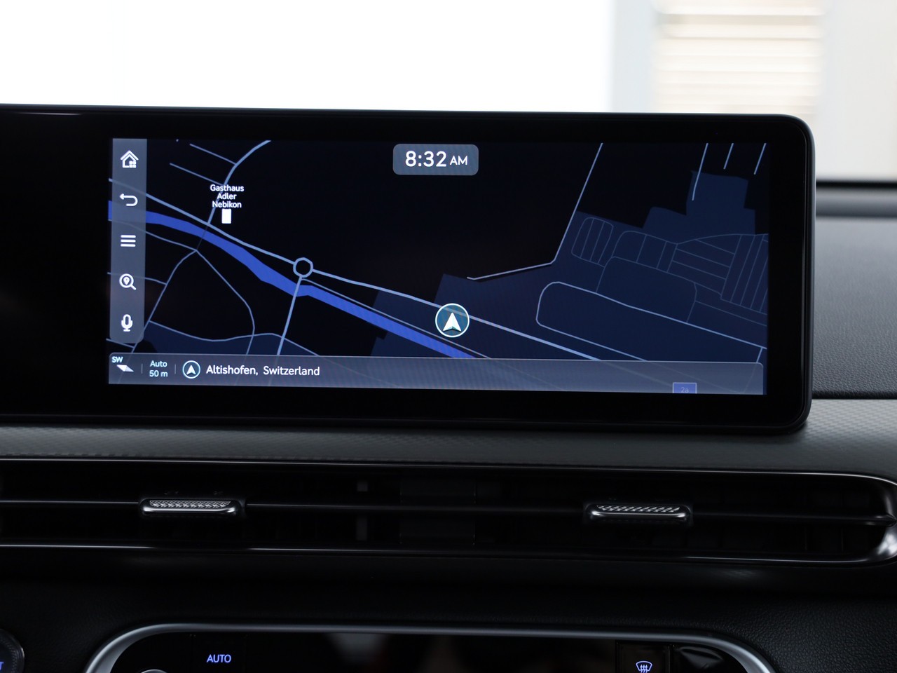 GENESIS GV60 77.4 kWh Sport AWD-image-6