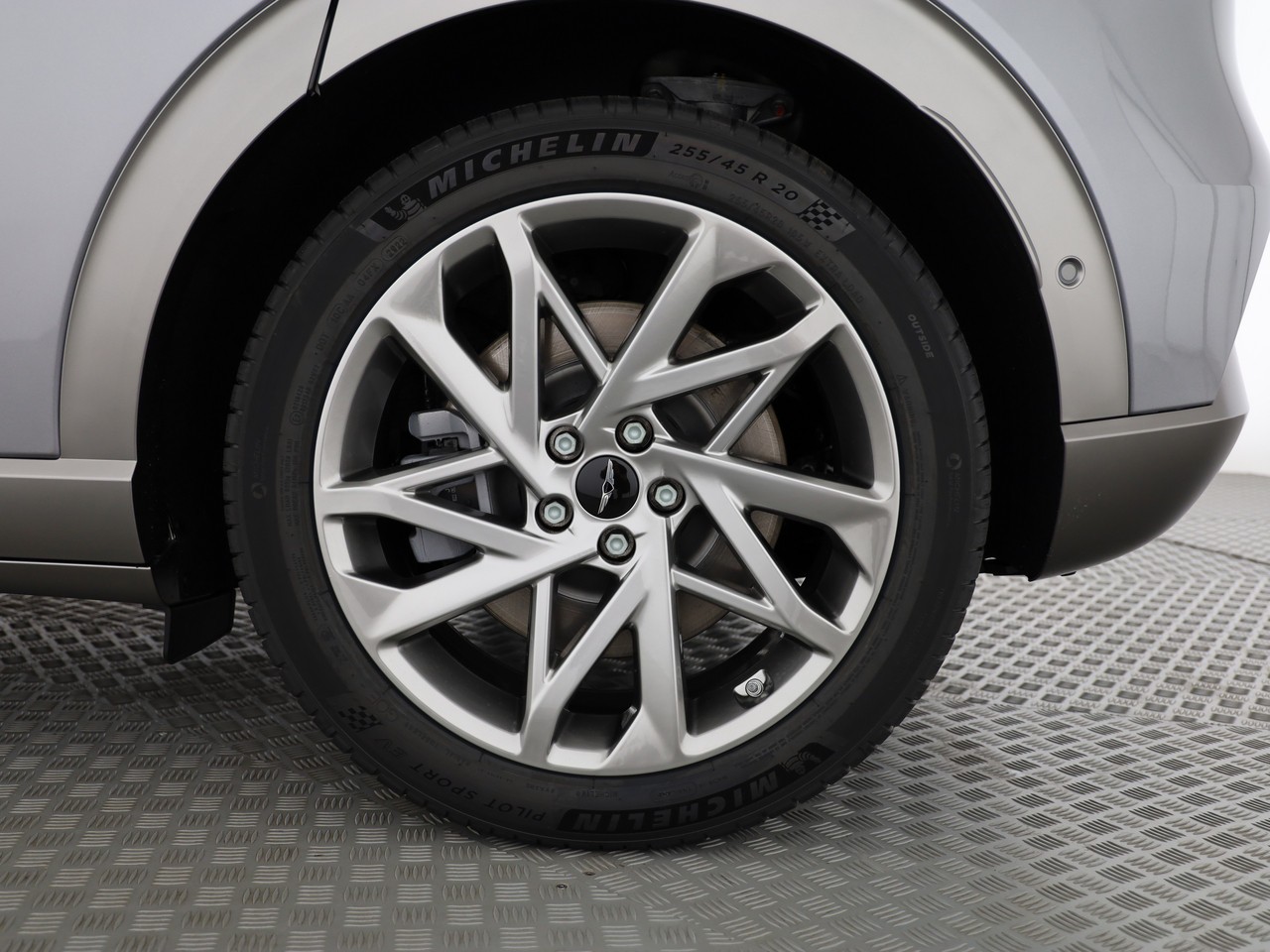 GENESIS GV60 77.4 kWh Sport AWD-image-12