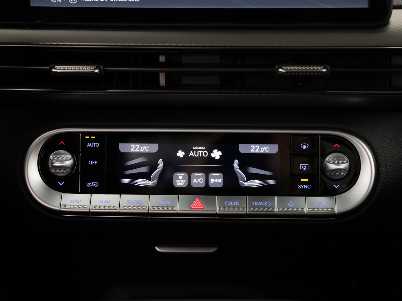 GENESIS GV60 77.4 kWh Sport AWD-image-17