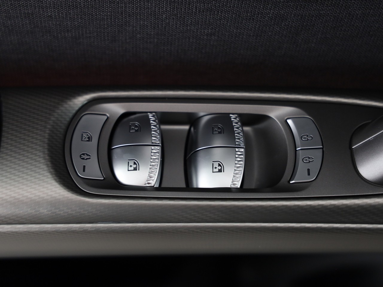 GENESIS GV60 77.4 kWh Sport AWD-image-8