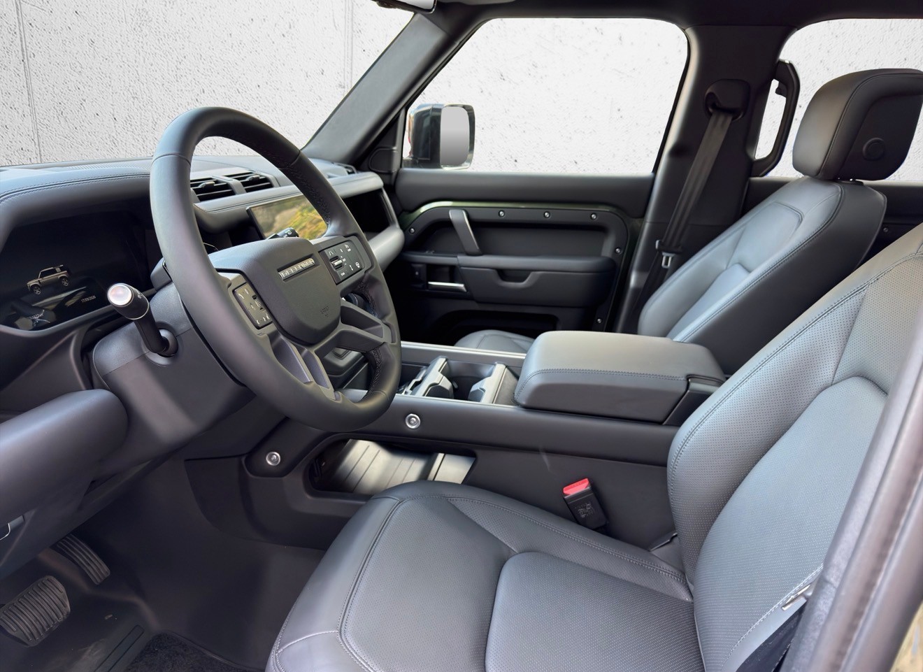 LAND ROVER Defender 110 3.0 D I6 350 X-Dynamic HSE AWD AT8-image-9