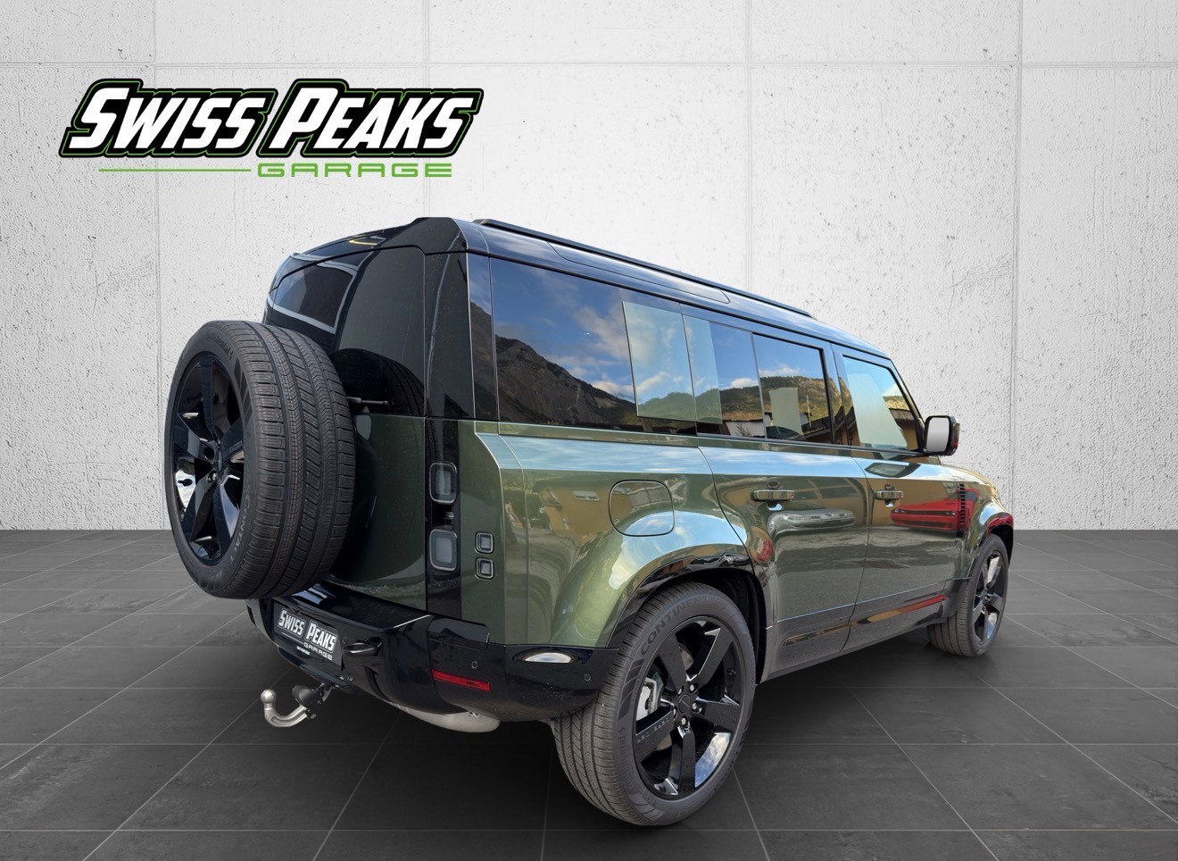 LAND ROVER Defender 110 3.0 D I6 350 X-Dynamic HSE AWD AT8-image-2
