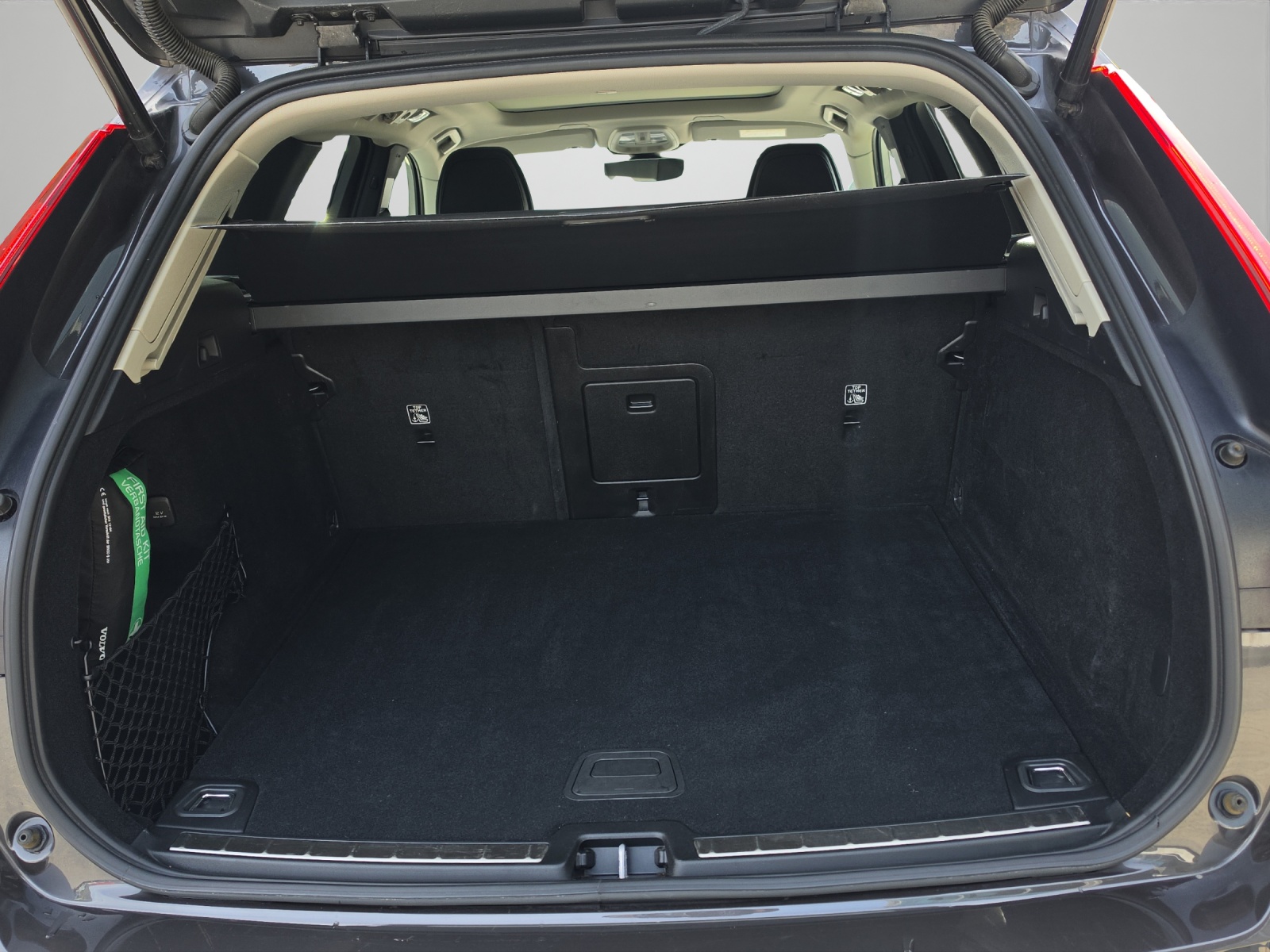 VOLVO XC60 2.0 B4 MH Ultimate Dark AWD-image-14