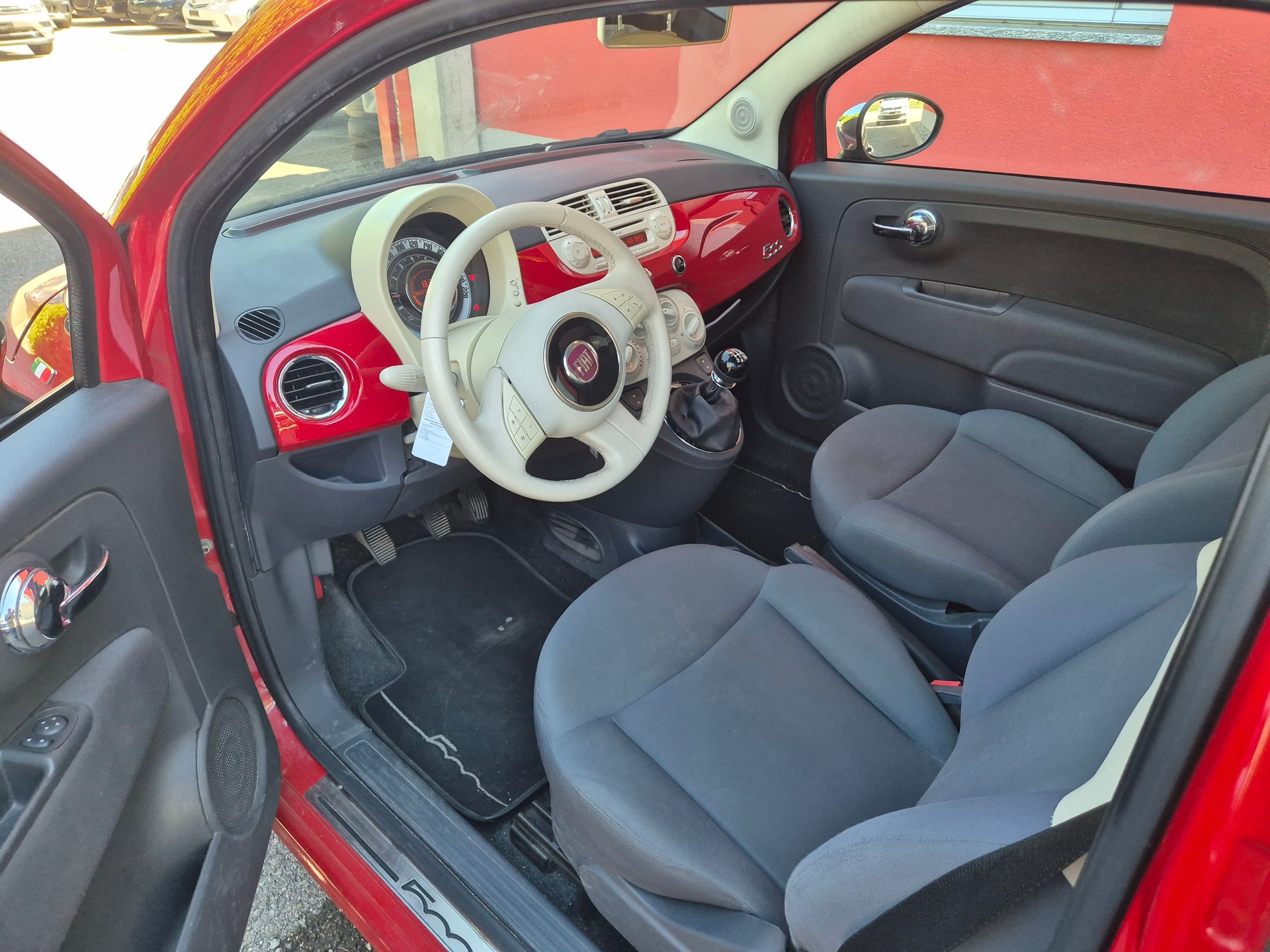 FIAT 500 1.2 Lounge-image-1