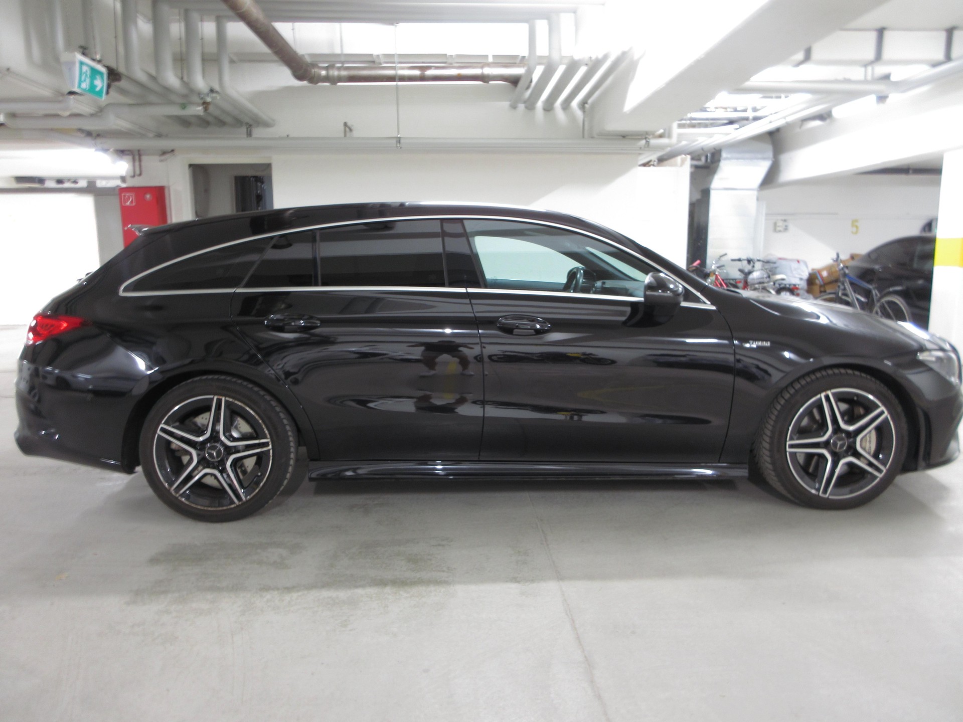 MERCEDES-BENZ CLA 35 AMG 4matic-image-2