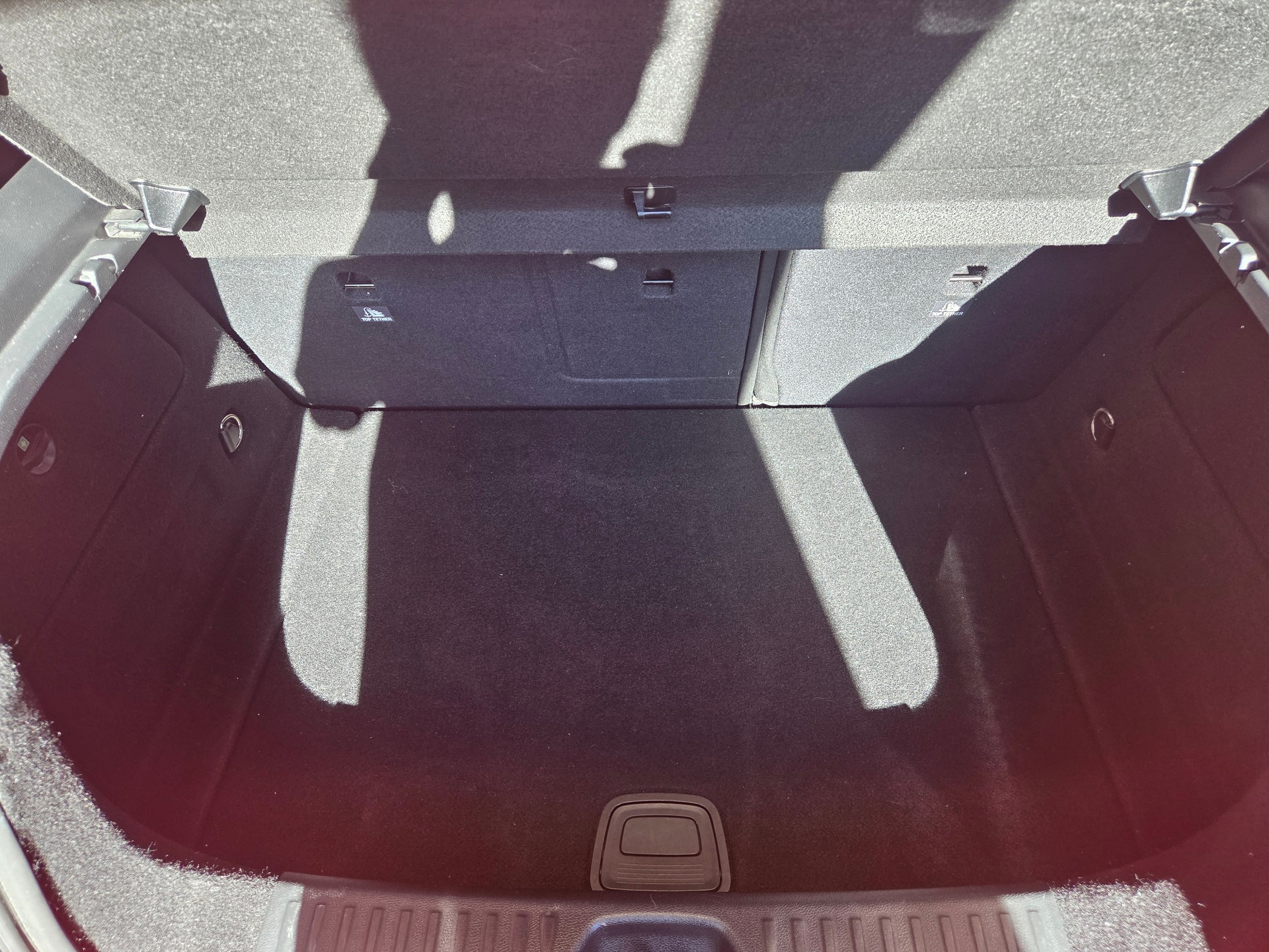 MERCEDES-BENZ A 250 AMG Line 4Matic 7G-DCT-image-9