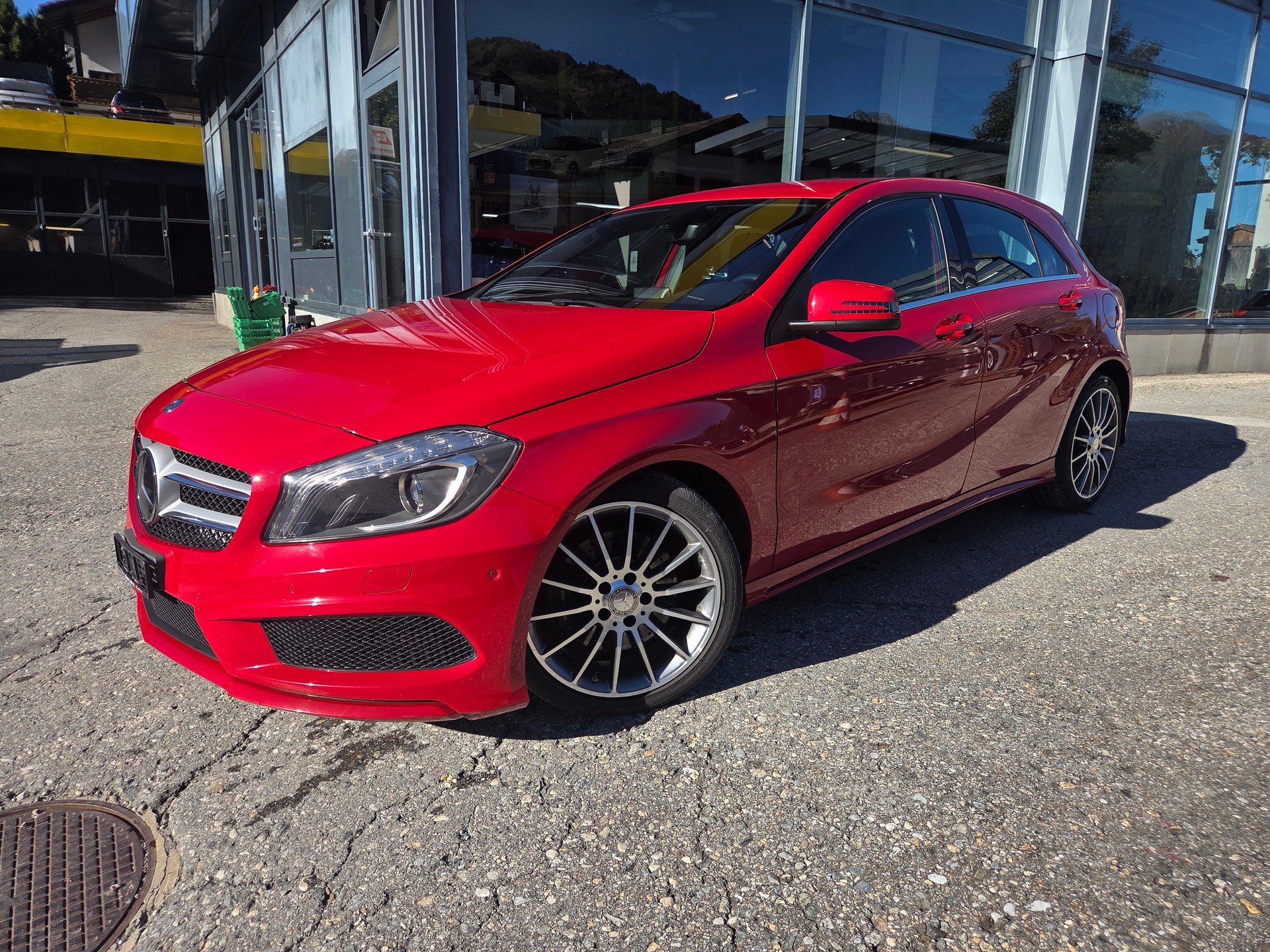 MERCEDES-BENZ A 250 AMG Line 4Matic 7G-DCT-image-3