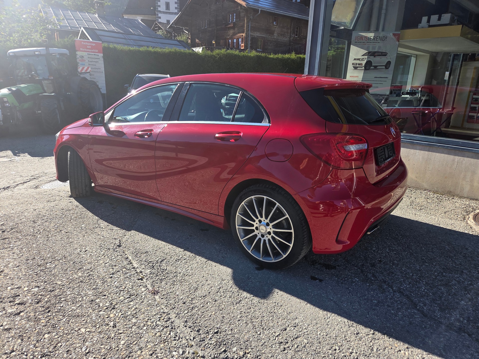 MERCEDES-BENZ A 250 AMG Line 4Matic 7G-DCT-image-4