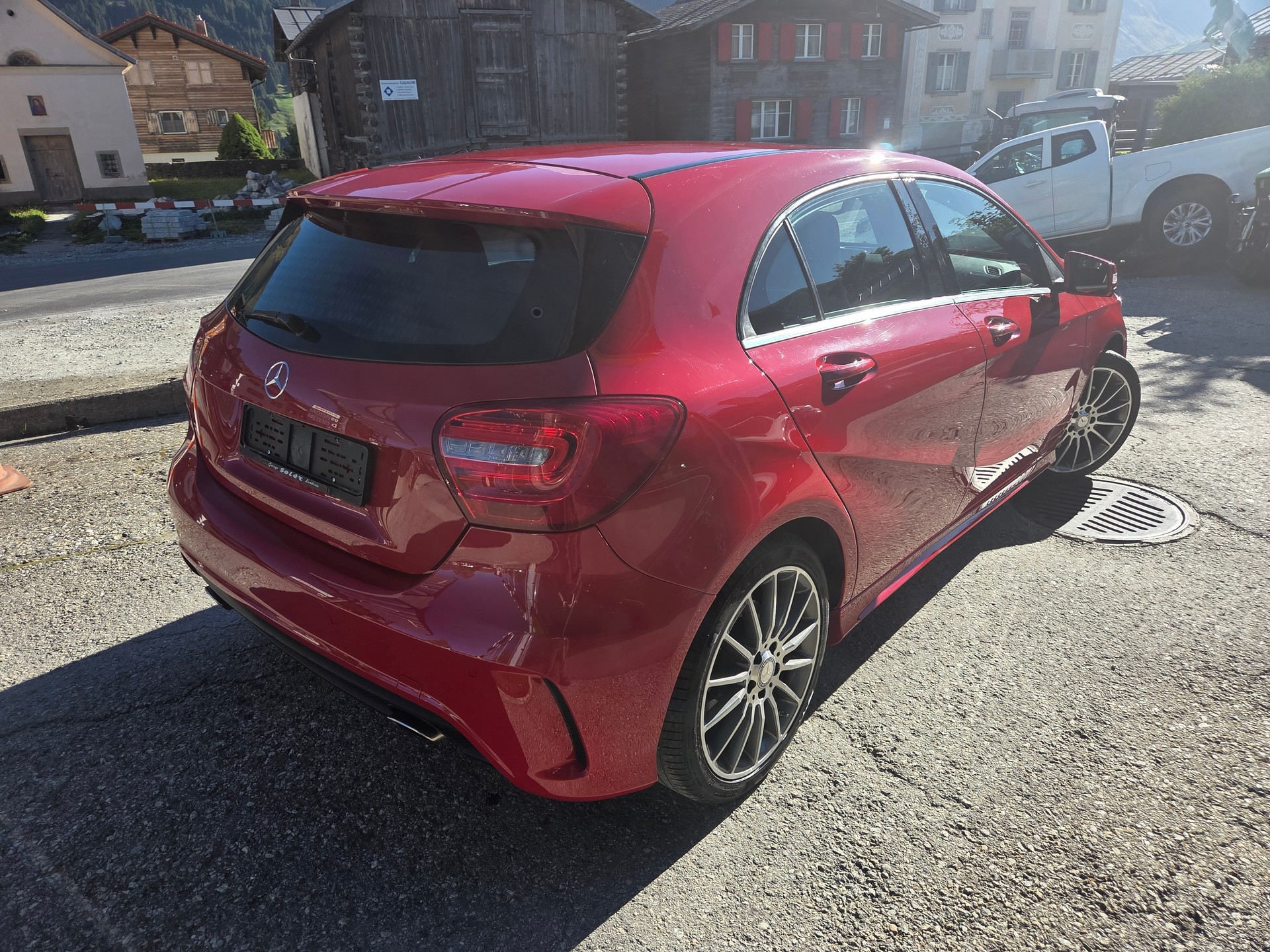 MERCEDES-BENZ A 250 AMG Line 4Matic 7G-DCT-image-6