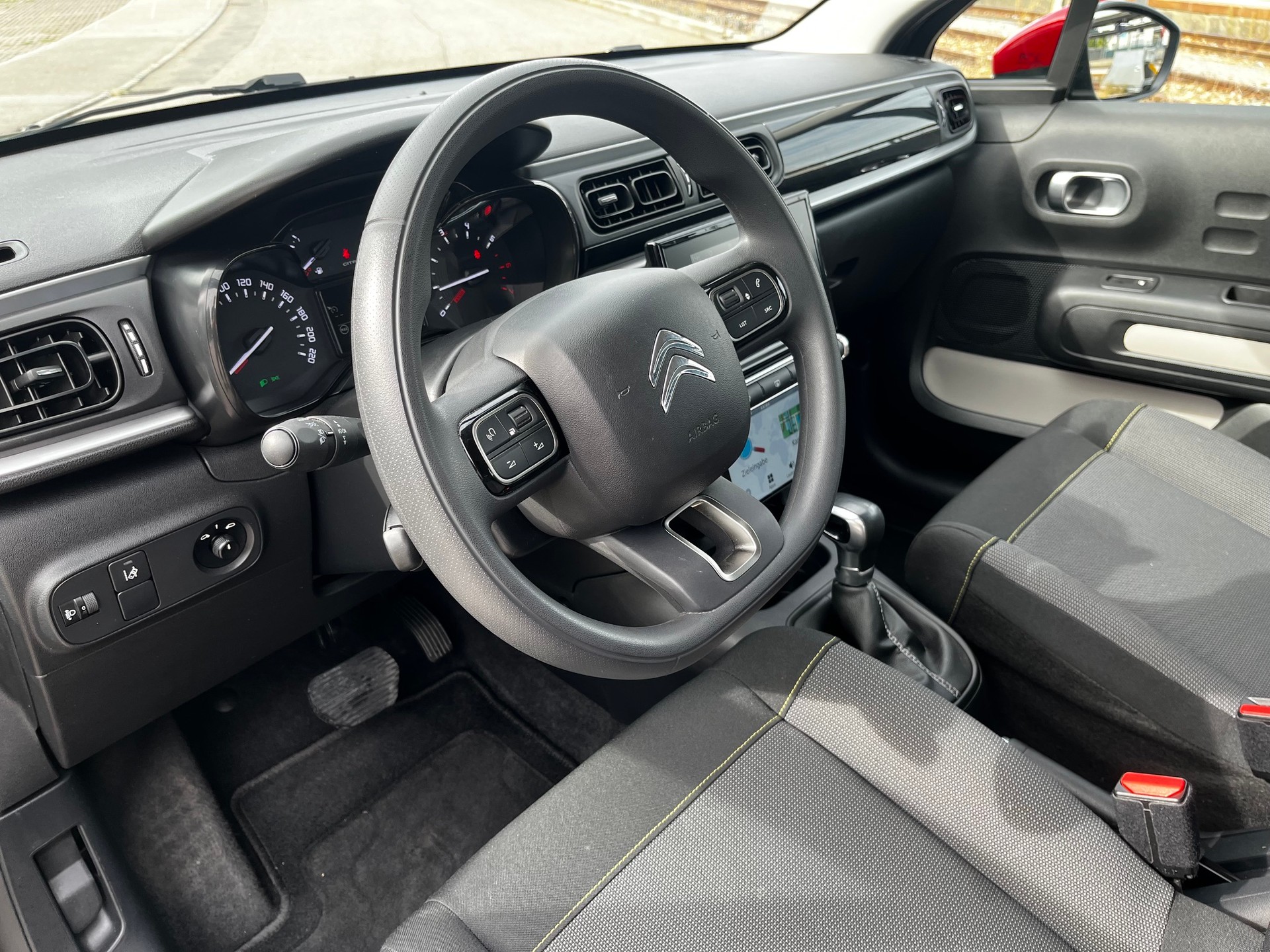 CITROEN C3 1.2i PureTech Feel EAT-image-10