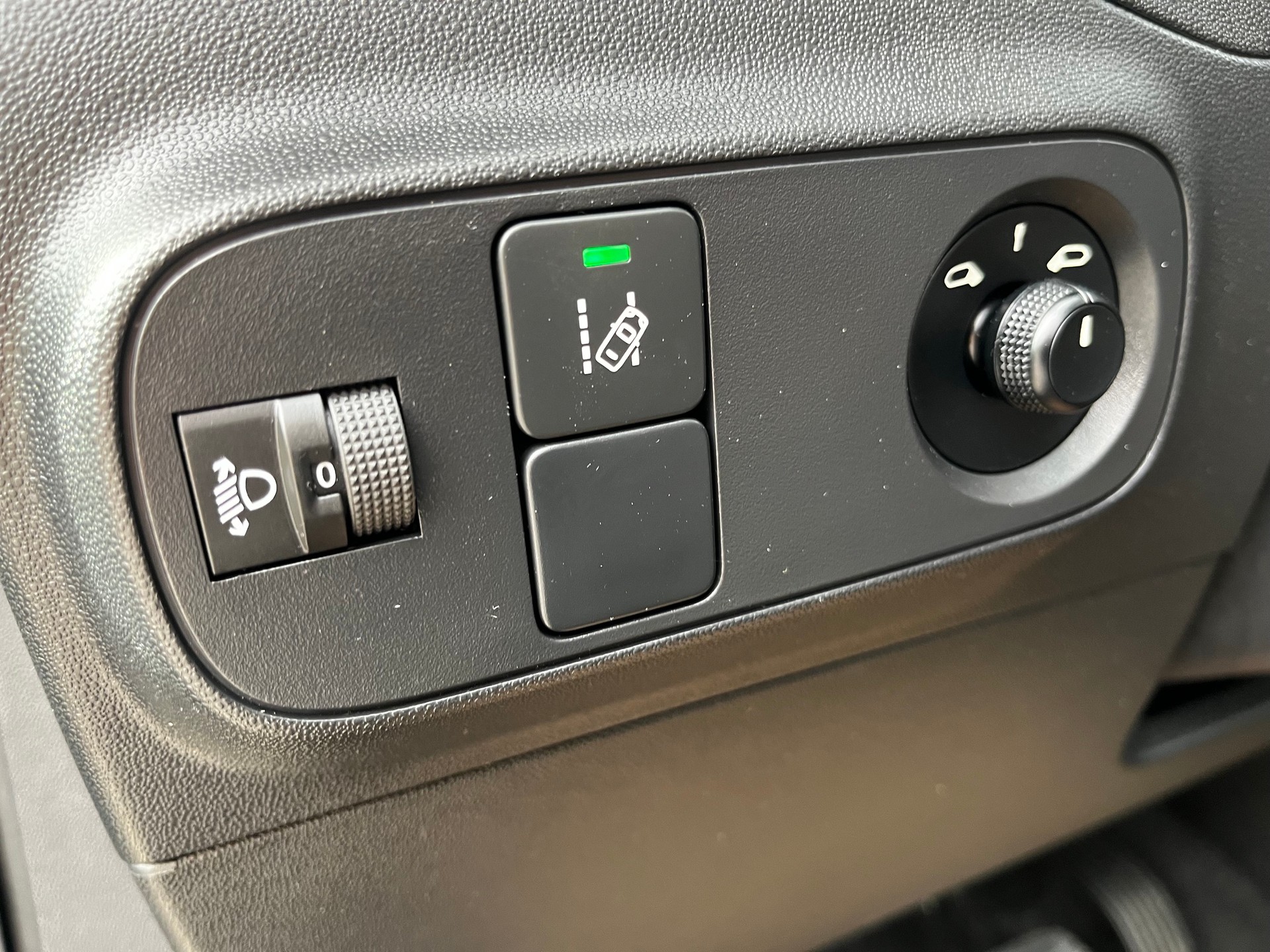 CITROEN C3 1.2i PureTech Feel EAT-image-12