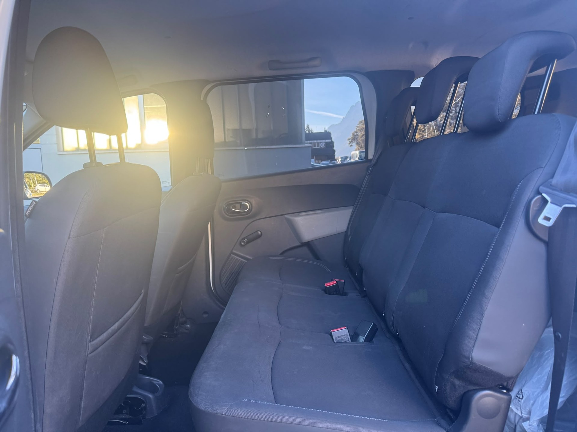 DACIA Lodgy 1.5 dCi Lauréate 5PL-image-11