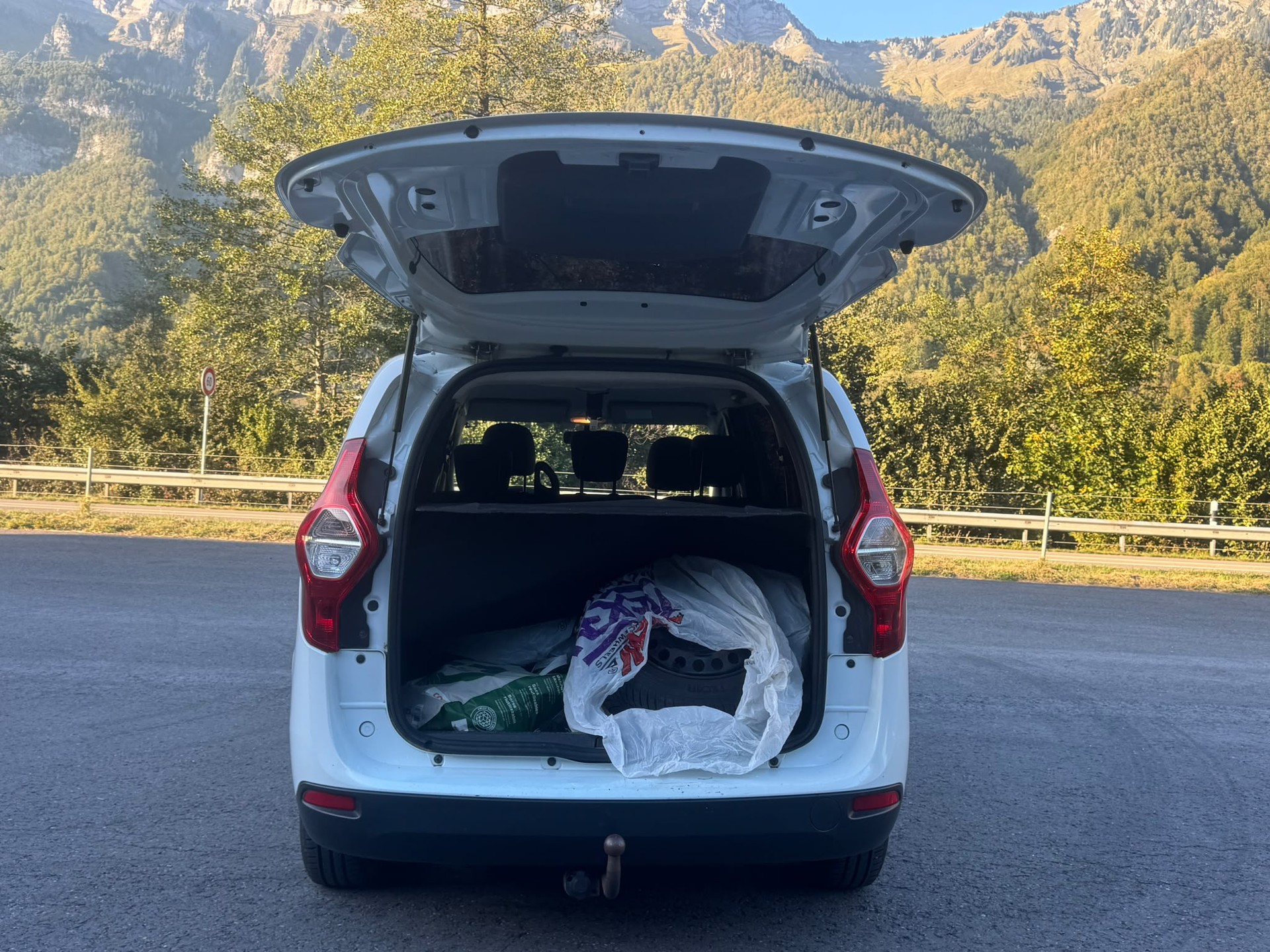 DACIA Lodgy 1.5 dCi Lauréate 5PL-image-9