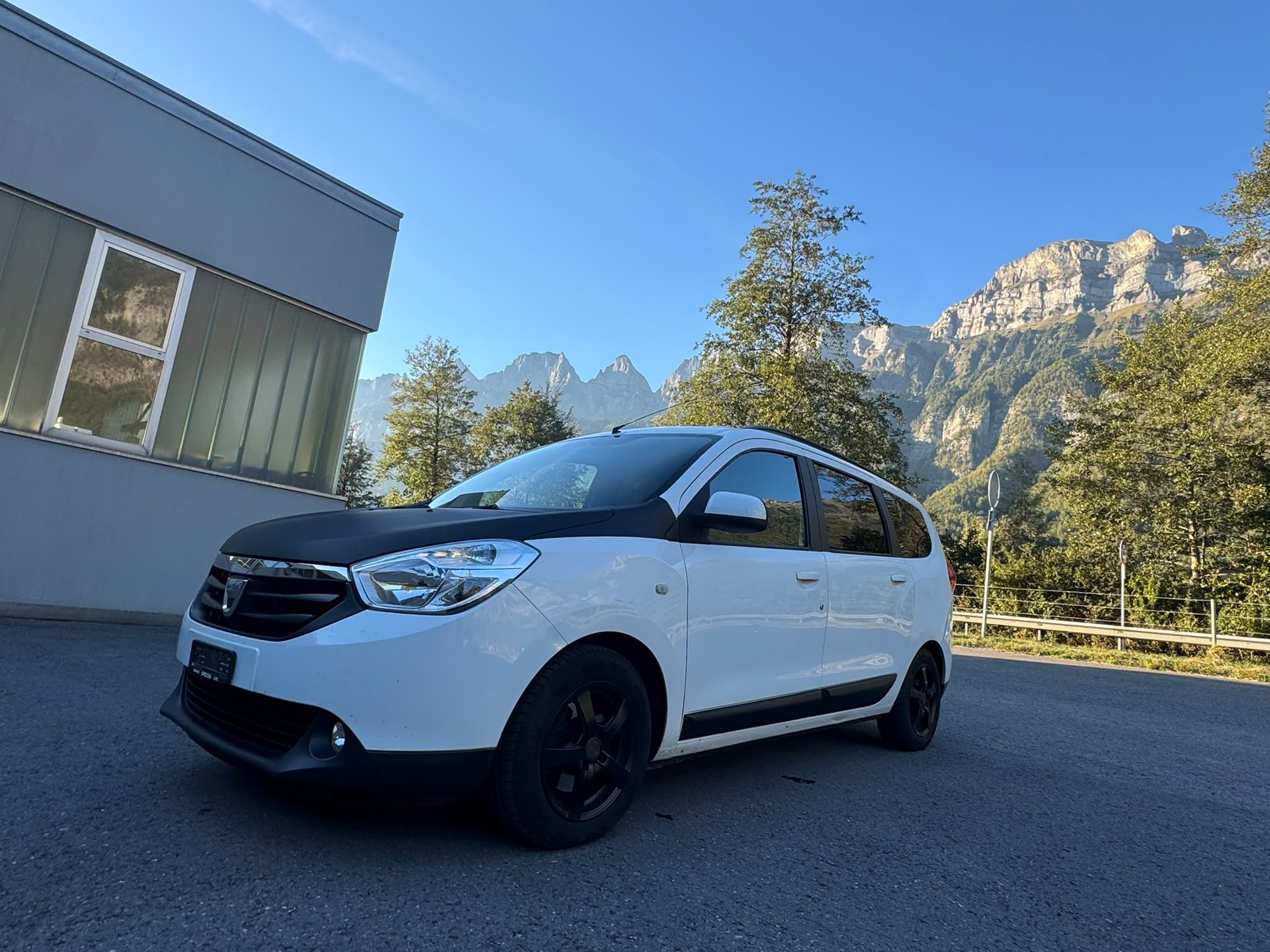 DACIA Lodgy 1.5 dCi Lauréate 5PL-image-1