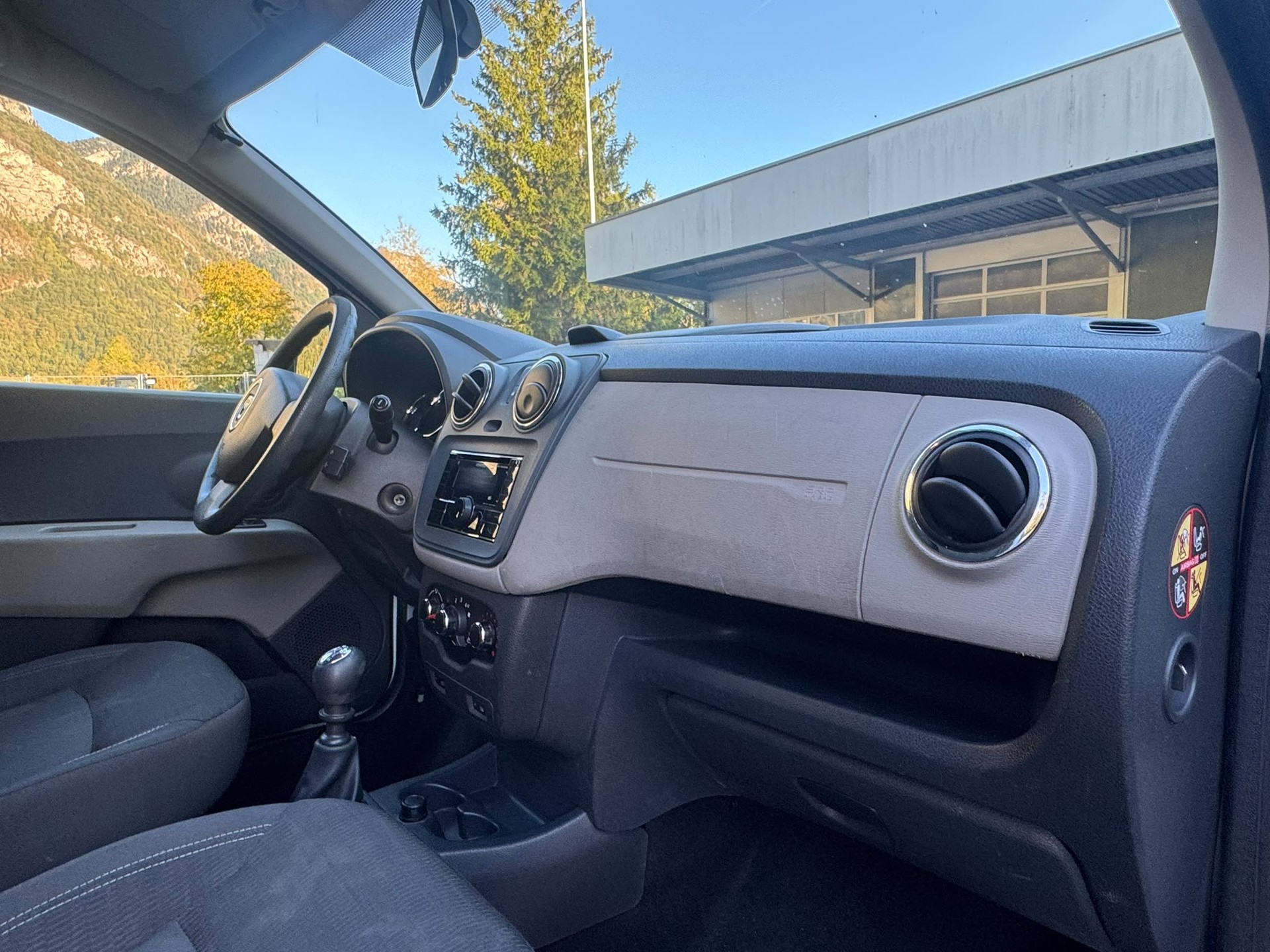 DACIA Lodgy 1.5 dCi Lauréate 5PL-image-6
