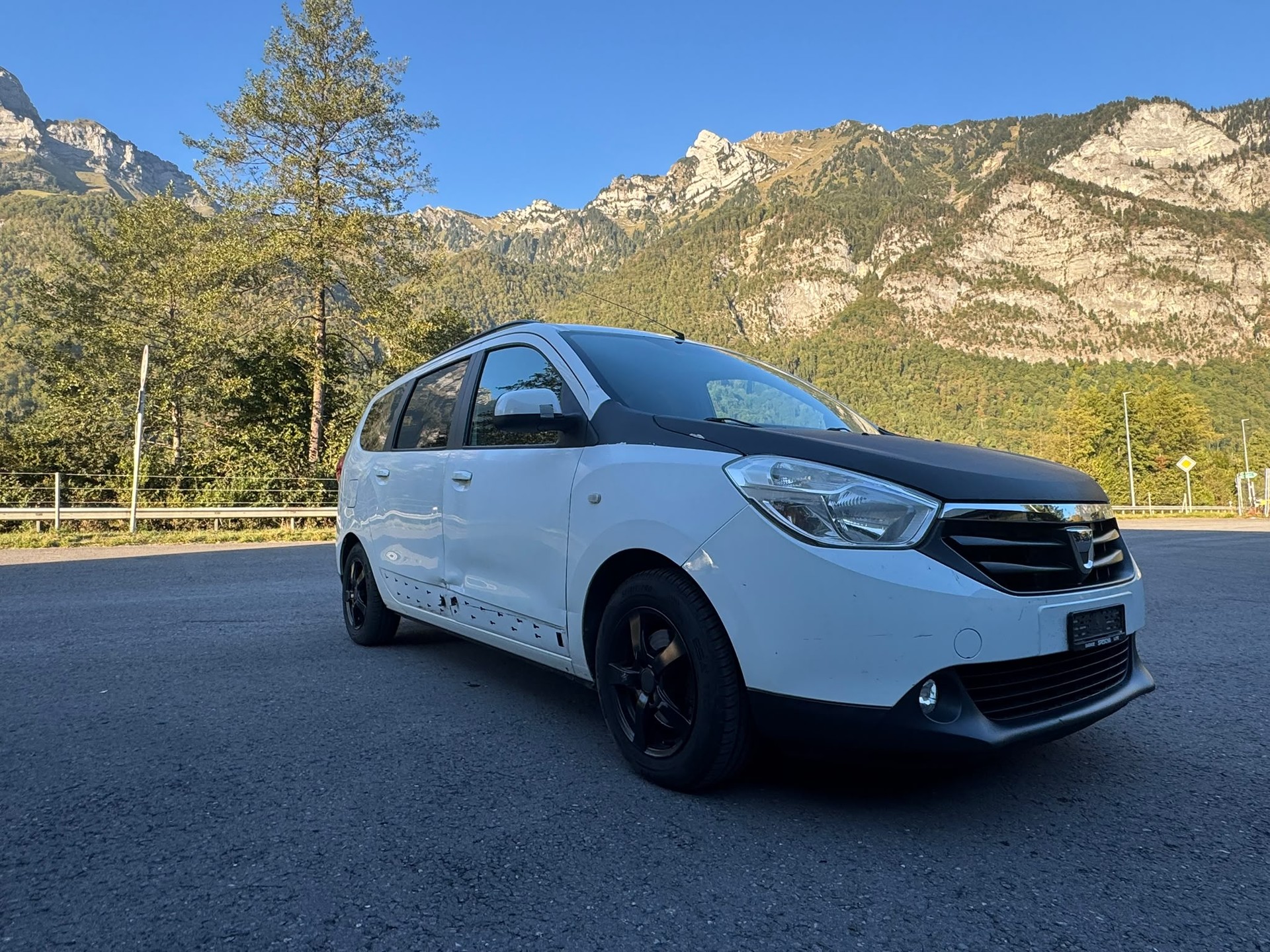 DACIA Lodgy 1.5 dCi Lauréate 5PL-image-2
