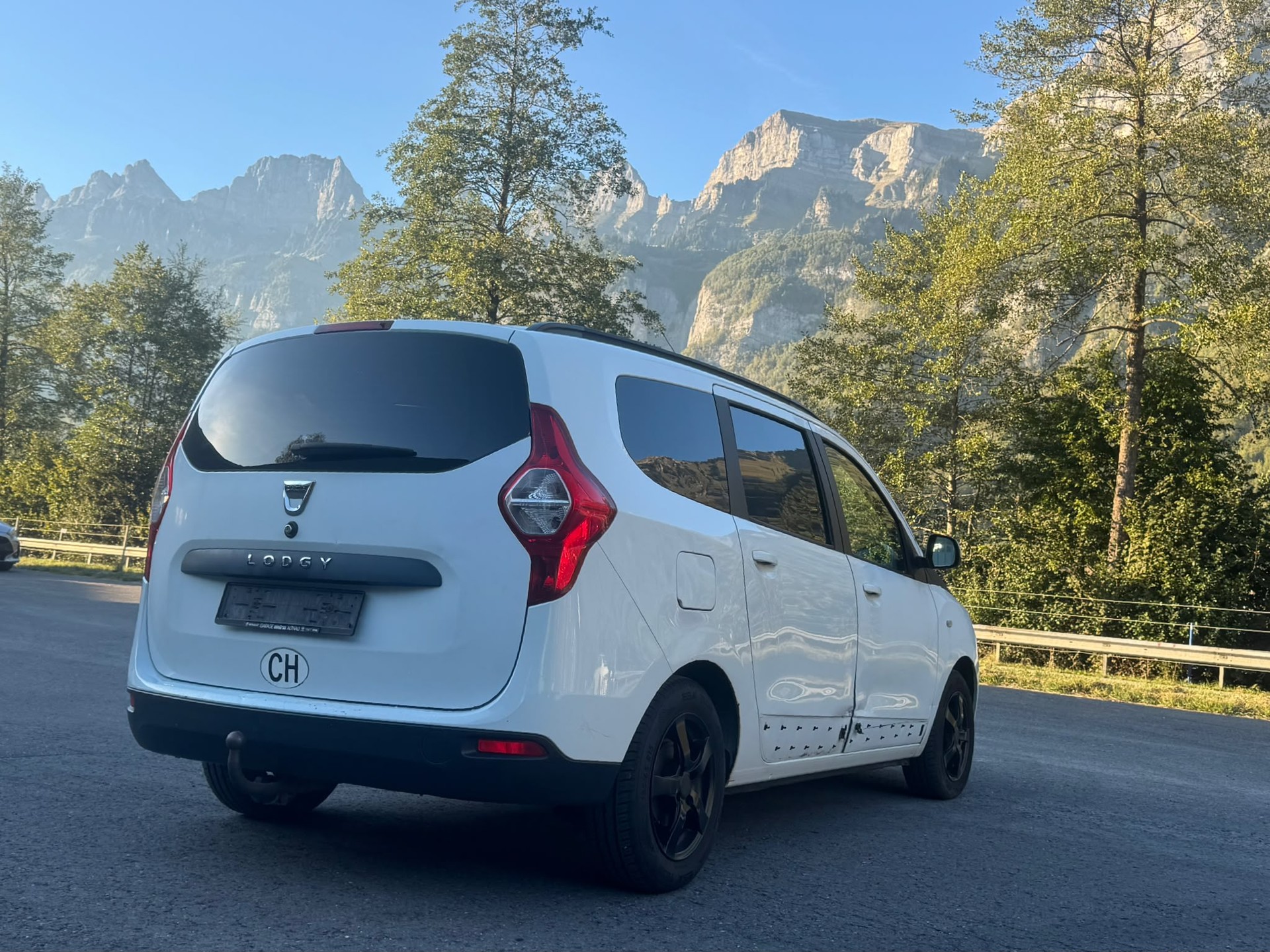 DACIA Lodgy 1.5 dCi Lauréate 5PL-image-10