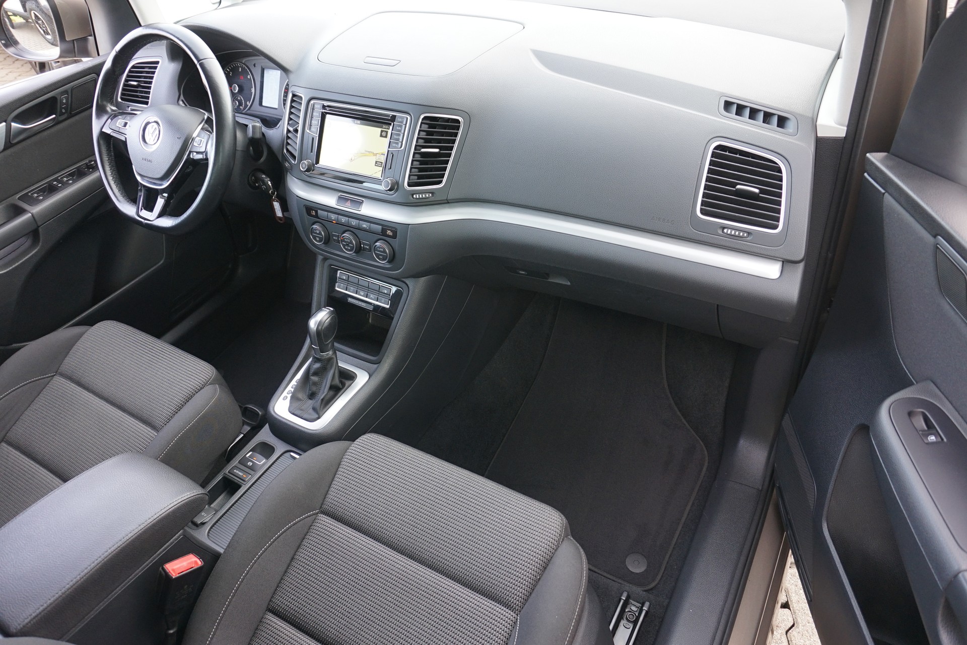 VW Sharan 2.0TDI BMT Comfort-image-18