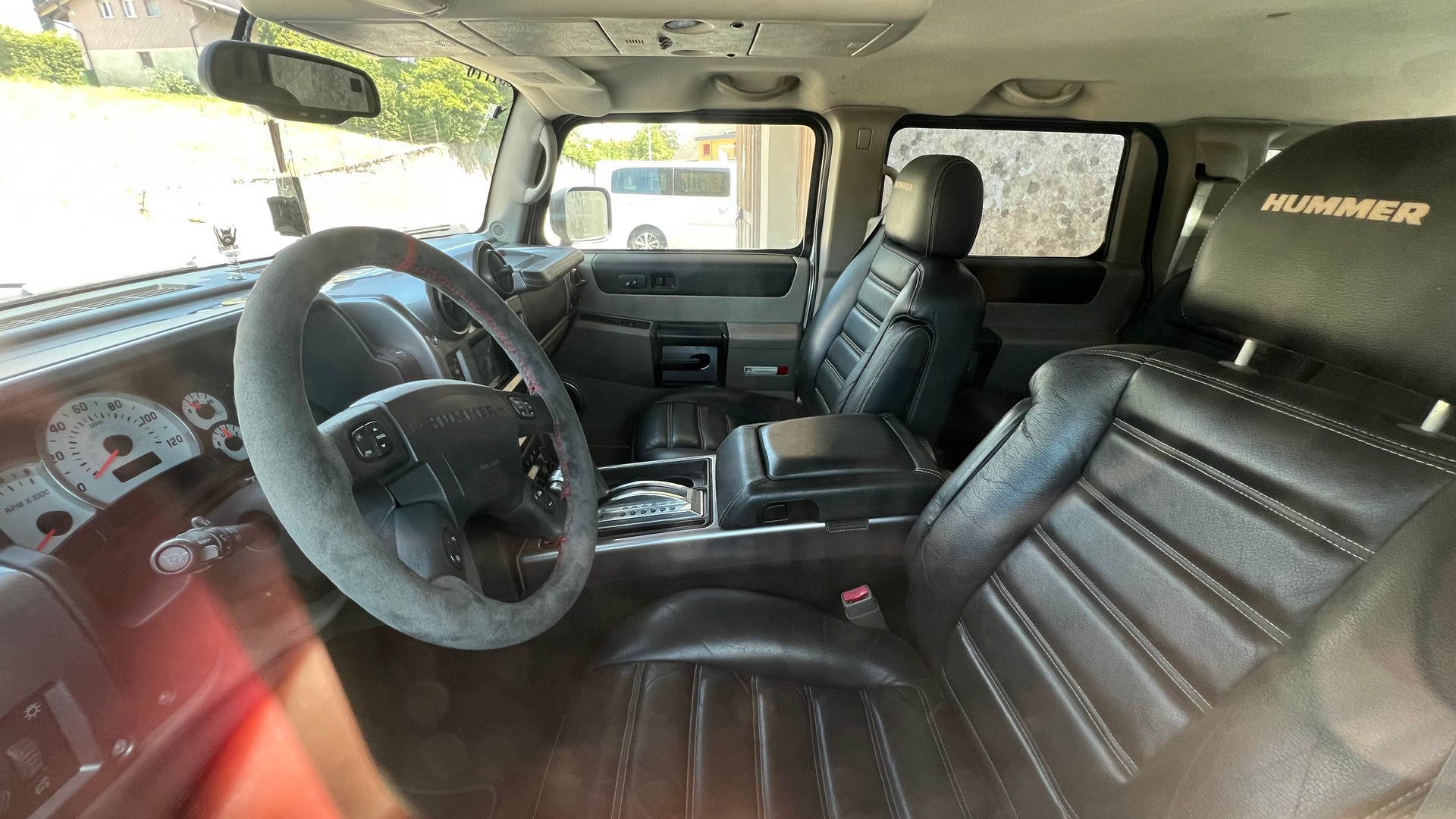 HUMMER H2 6.0-image-6
