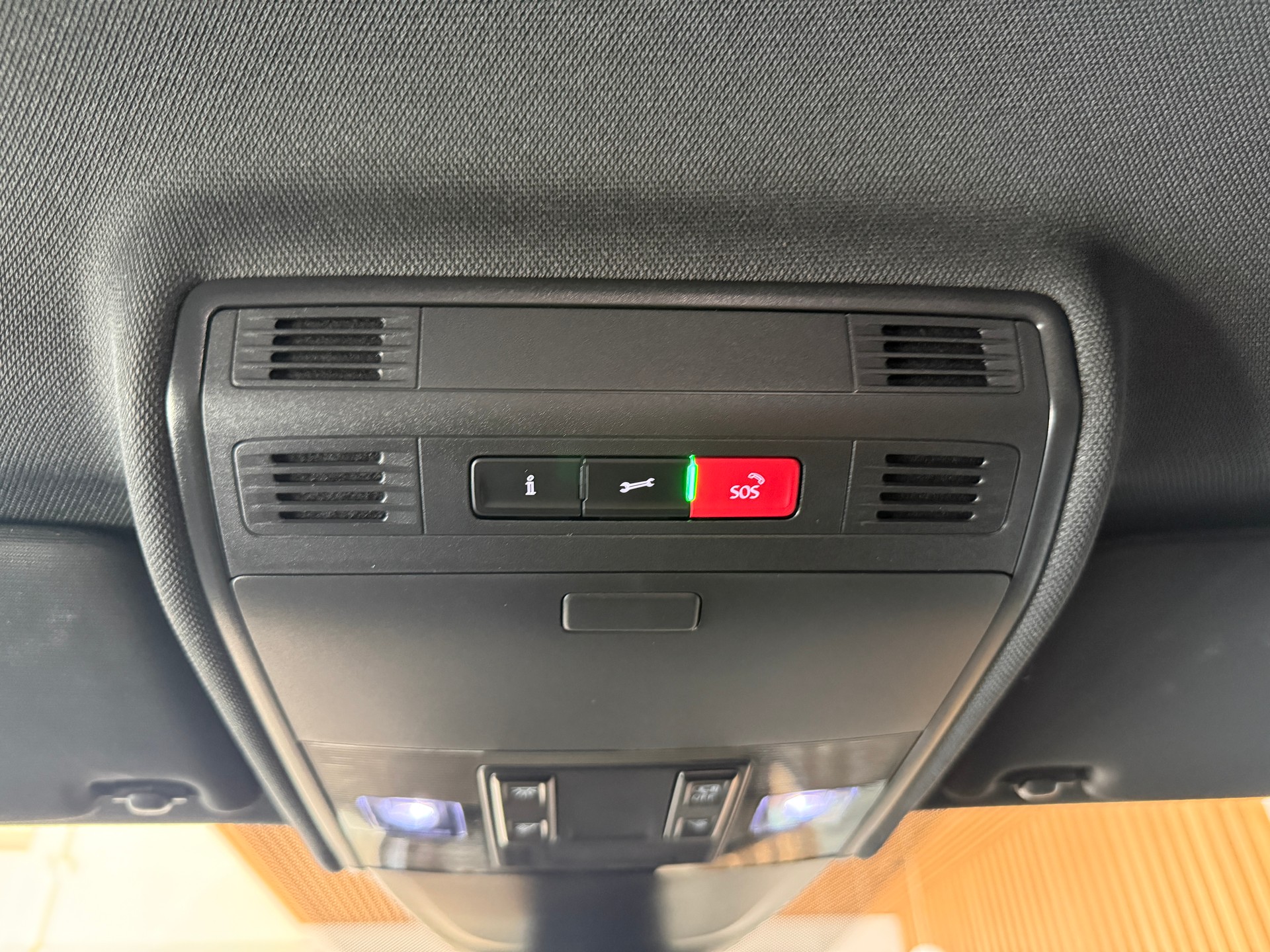 VW Polo 2.0 TSI GTI DSG *** DISTANZREGLER ***-image-17