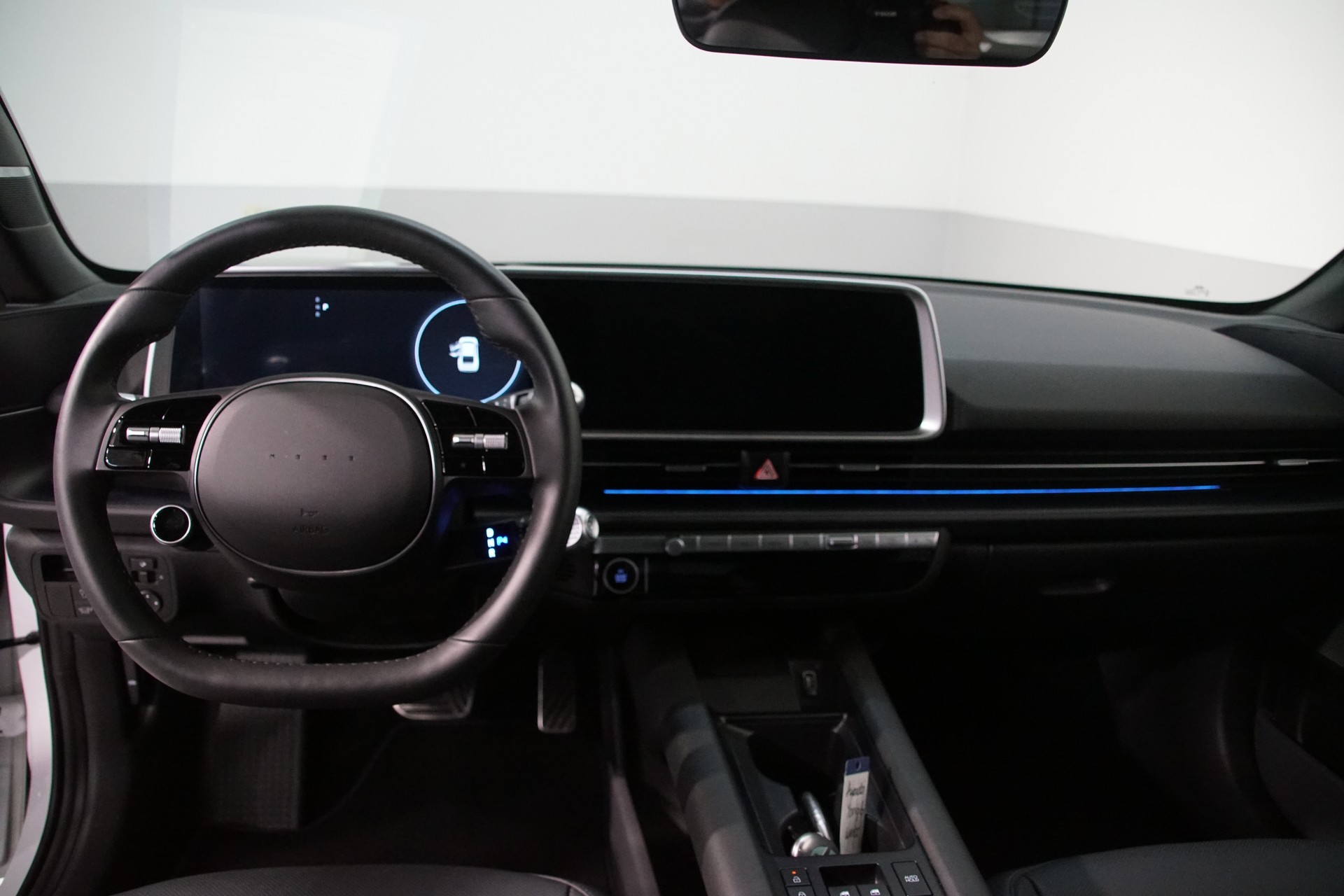 HYUNDAI Ioniq 6 77kWh Launch Edition 4WD ++swiss-edition++-image-16