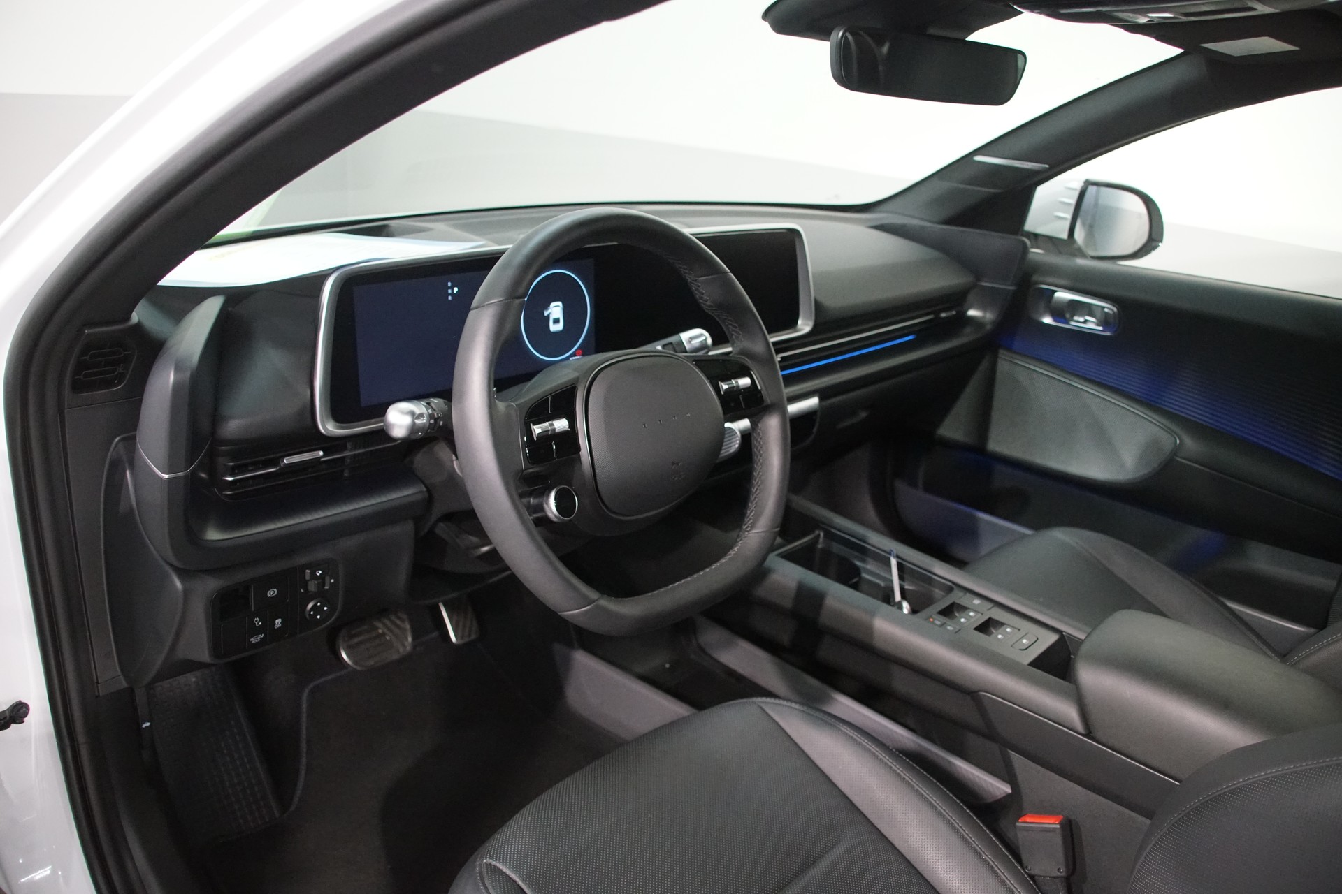 HYUNDAI Ioniq 6 77kWh Launch Edition 4WD ++swiss-edition++-image-12